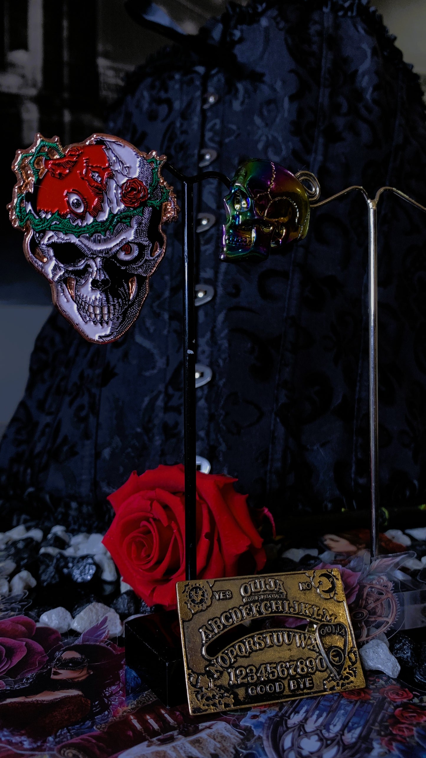 🔮 Pin “Ouija Board Vintage” | Gothic Enamel Pin – Antique Gold Finish | Dark Anatomy Halloween Edition 🕸️ | 1:1 Limited Edition