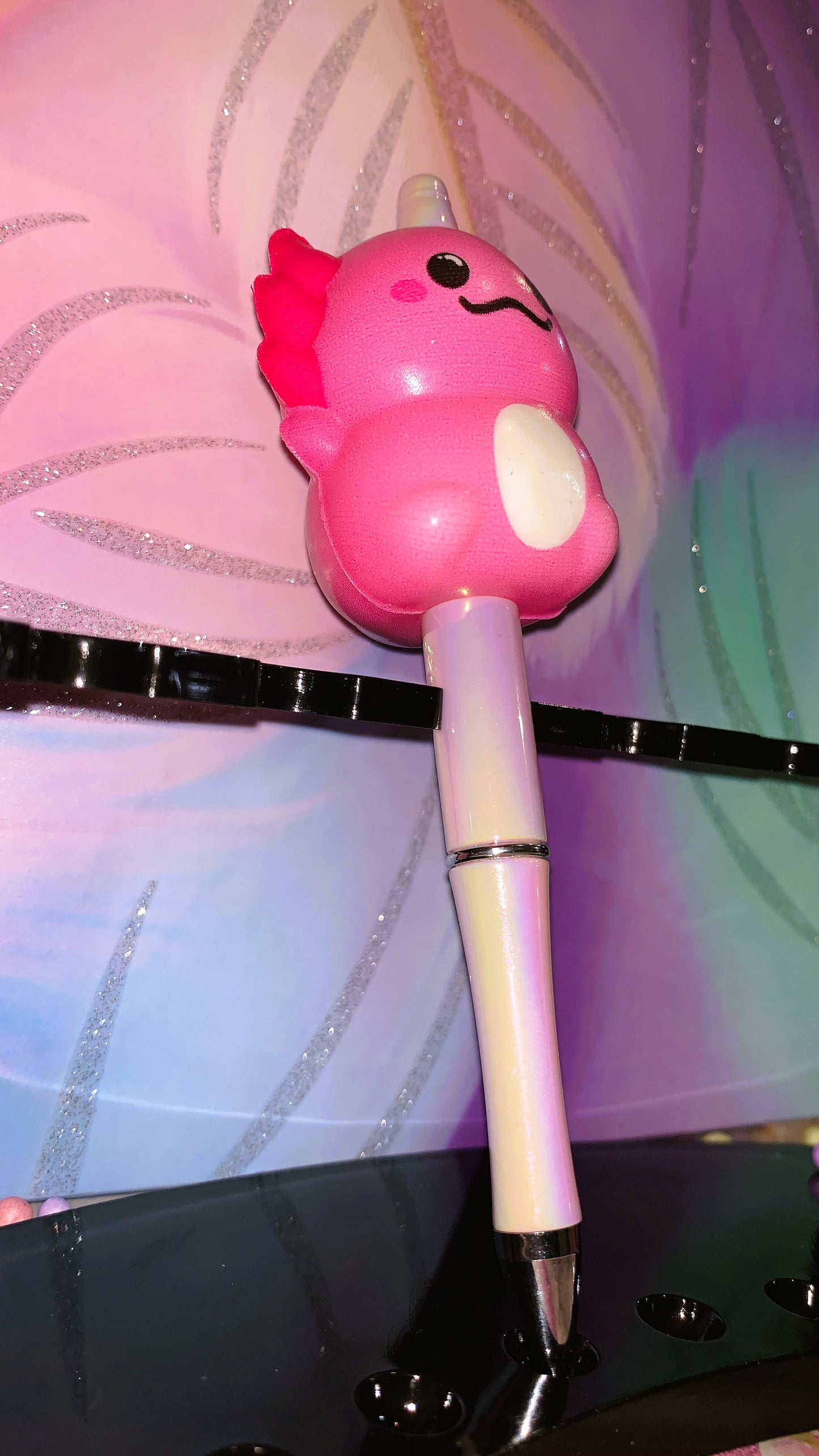 🩷 Bolígrafo Ajolote Squishy | Axolotl Squishy Pen – Cute Kawaii Antistress Edition 🌈✨ | Limited Colors