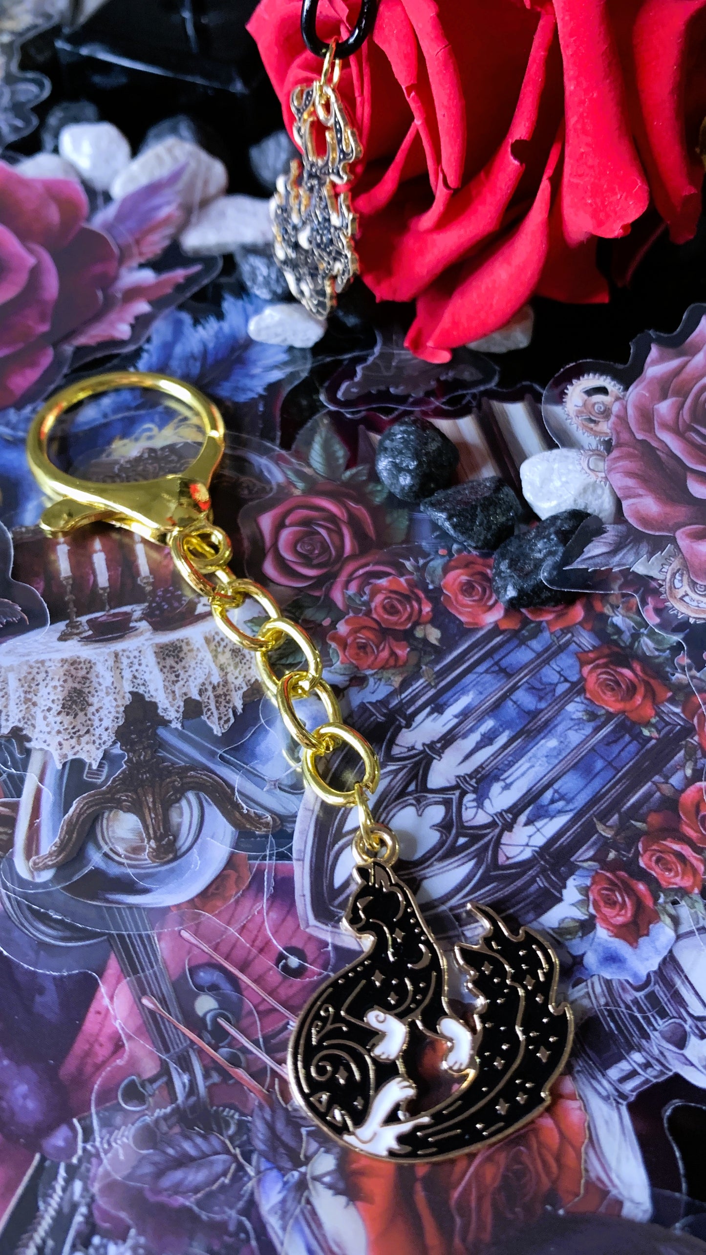 🐉 Pack “Golden Beasts” | Gothic Exotic Animals Earrings & Keychains – Dark Anatomy Halloween Edition 🕸️ | 1:1 Limited Edition