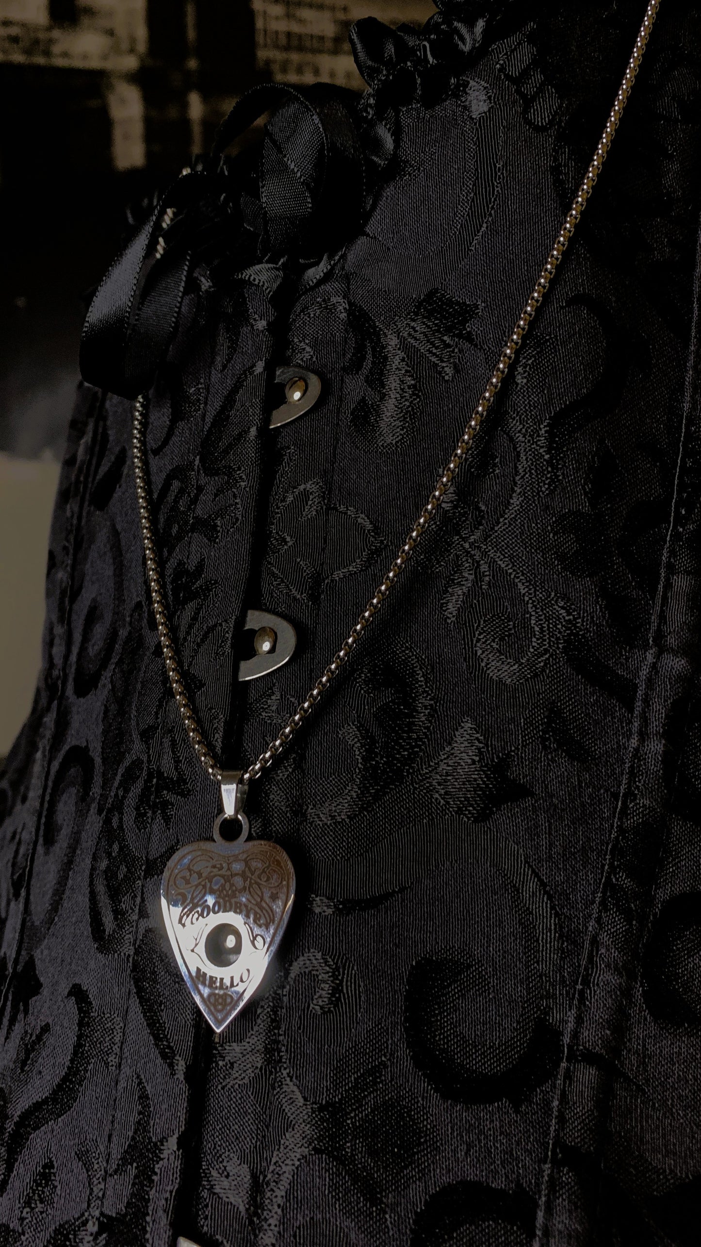 🔮 Collar “Ouija Whisper” | Gothic Ouija Board Necklace – Dark Anatomy Halloween Edition 🕸️ | 1:1 Limited Edition
