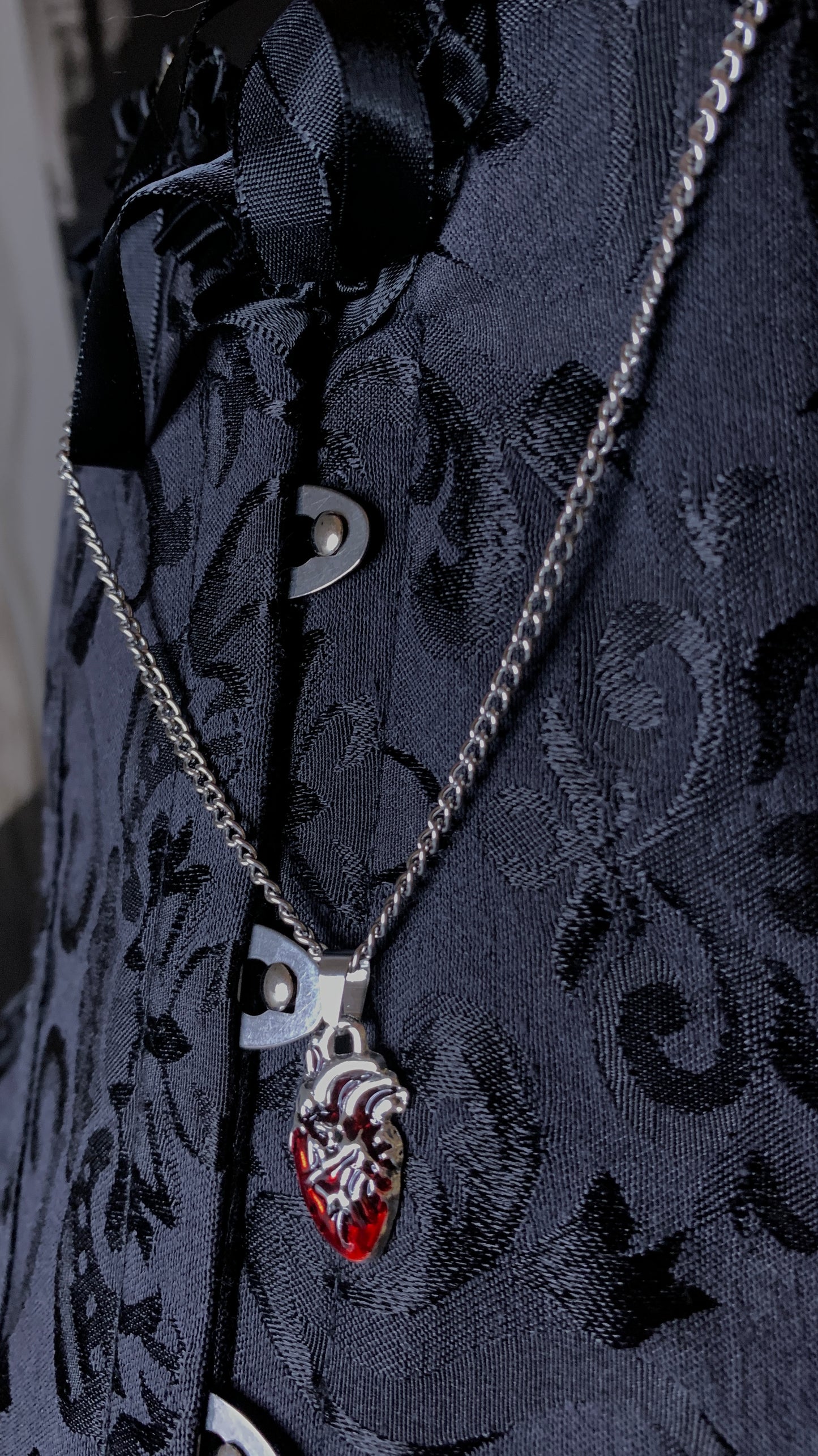 ❤️‍🔥 Collar “Heart of Shadows” | Gothic Heart Necklace – Dark Anatomy Halloween Edition 🕸️ | 1:1 Limited Edition