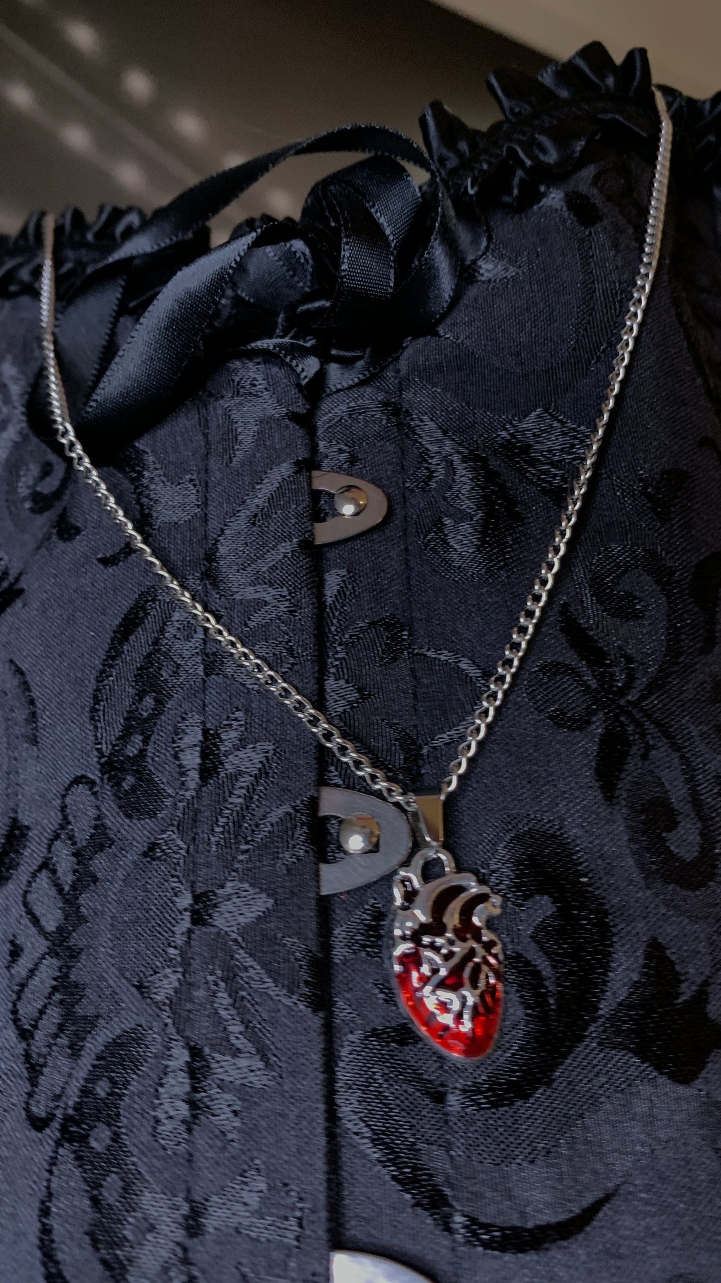 ❤️‍🔥 Collar “Heart of Shadows” | Gothic Heart Necklace – Dark Anatomy Halloween Edition 🕸️ | 1:1 Limited Edition