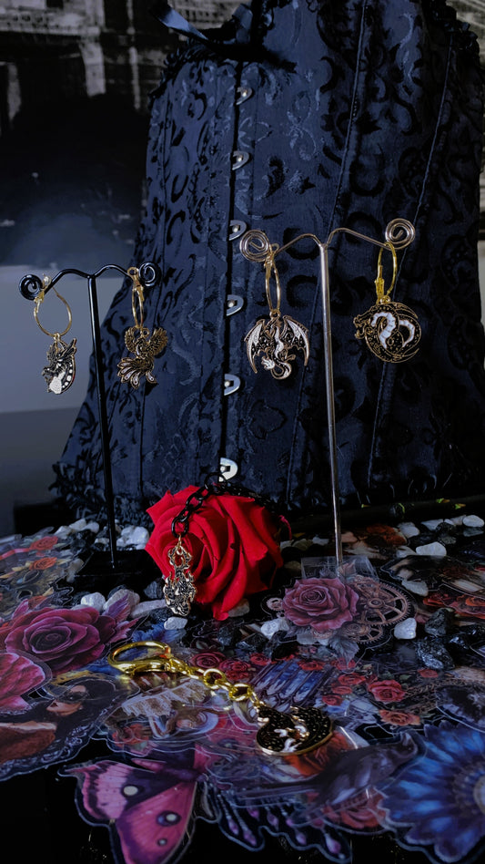 🐉 Pack “Golden Beasts” | Gothic Exotic Animals Earrings & Keychains – Dark Anatomy Halloween Edition 🕸️ | 1:1 Limited Edition
