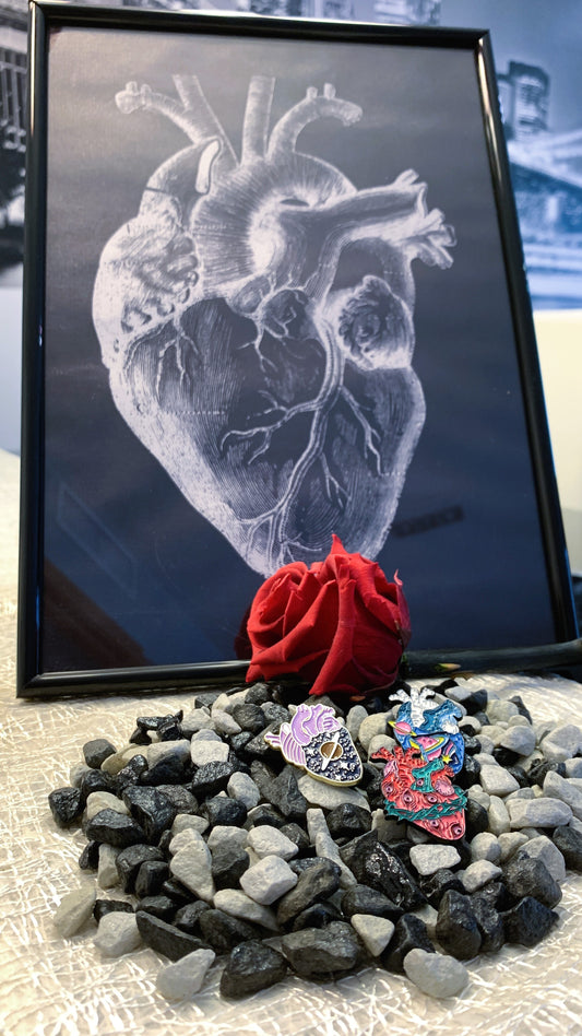 Set de Pins Cósmicos de Anatomía (3 piezas) – Corazón Anatómico con Diseño de Galaxia, Espacio & Astrología | Regalo Único para Amantes de la Astronomía y la Medicina