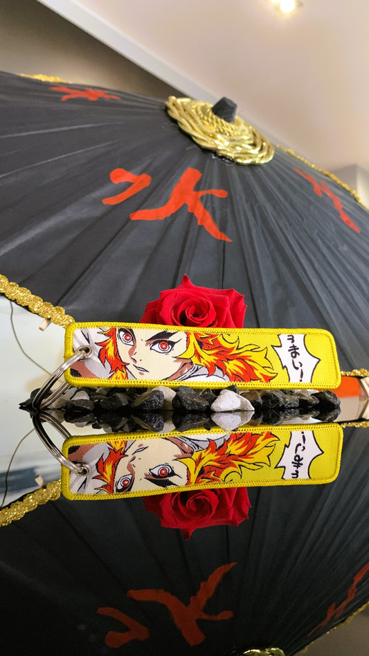 Tag de Tela Rengoku – Llavero Bordado Doble Cara | Coleccionable Demon Slayer & Regalo Otaku