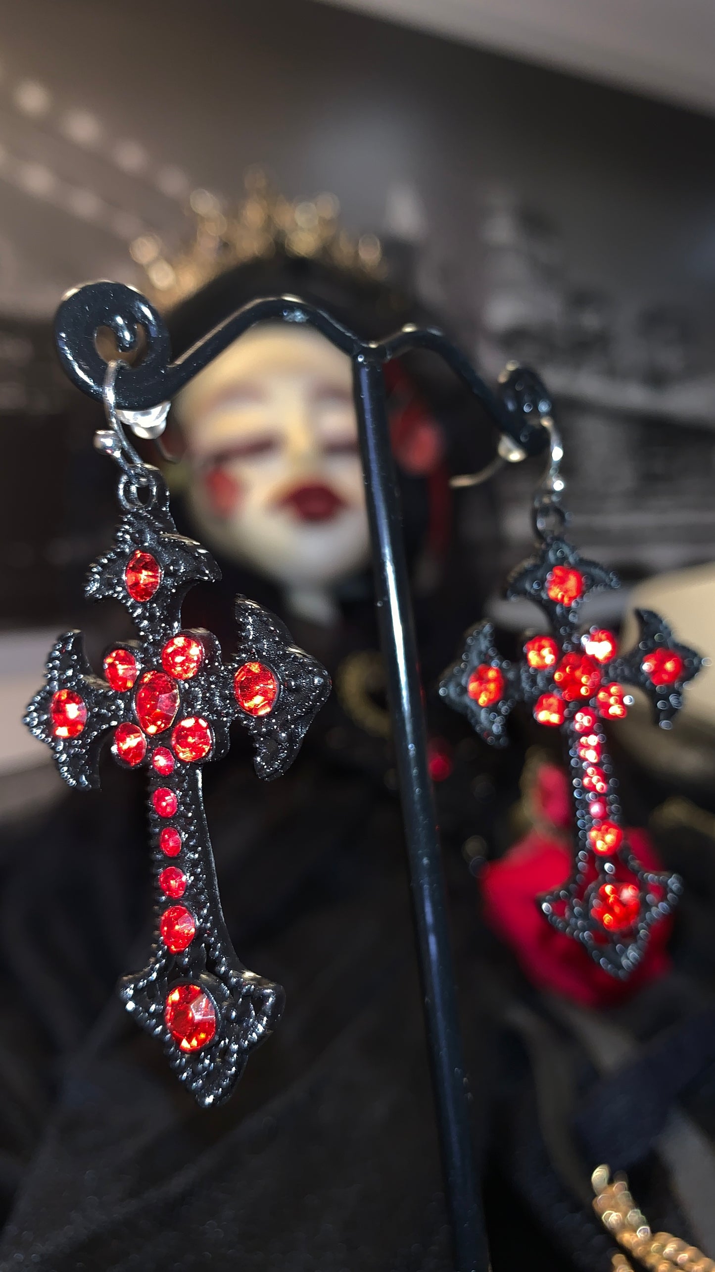 🩸 Pendientes Cruz Gótica “Bloody Cross Deluxe” | Gothic Cross Earrings Red & Black 💀 | Vampire Jewelry Limited 1:1