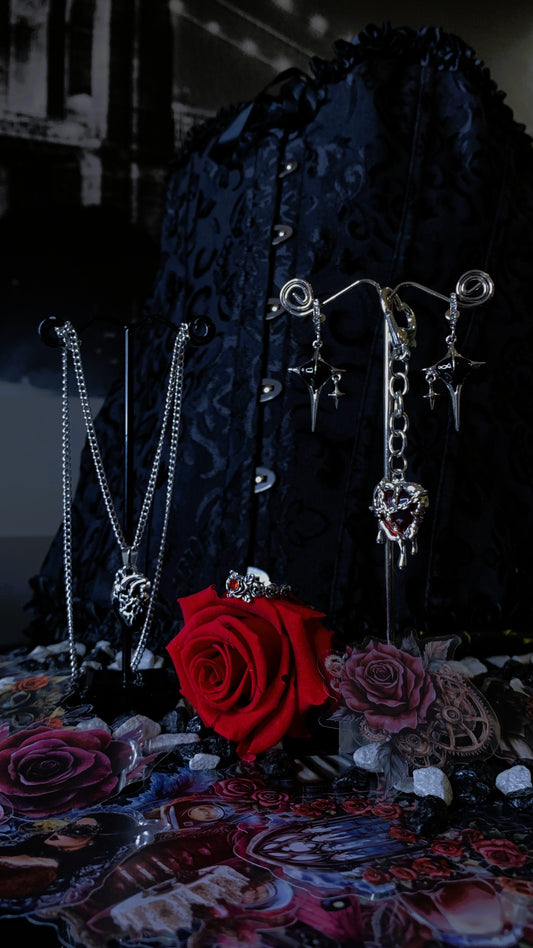 🕯️ Pack “Dark Symphony” | Gothic Jewelry Set – Heart, Cross & Red Gem 💀 | Dark Anatomy Halloween Edition – 1:1 Limited Edition