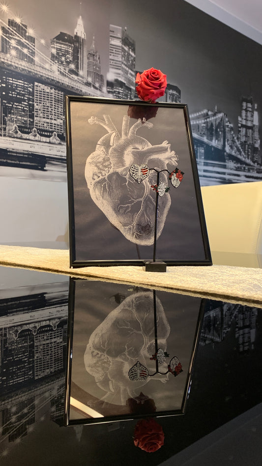 Set Vintage del Corazón Anatómico + 3 Pins Góticos de Colección | Heart Anatomy Vintage Art & Gothic Pins 1:1 Limited Edition