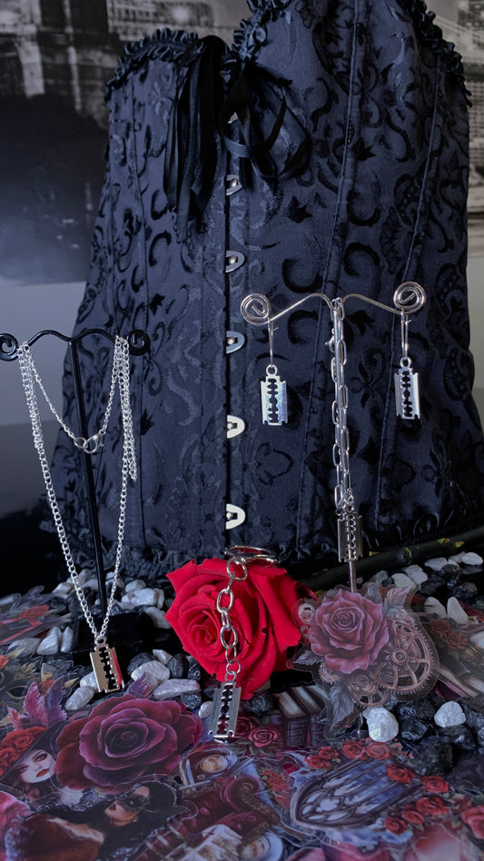 🪒 Pack “Silver Blade Set” | Gothic Razor Jewelry Pack – Dark Anatomy Halloween Edition 🕸️ | 1:1 Limited Edition