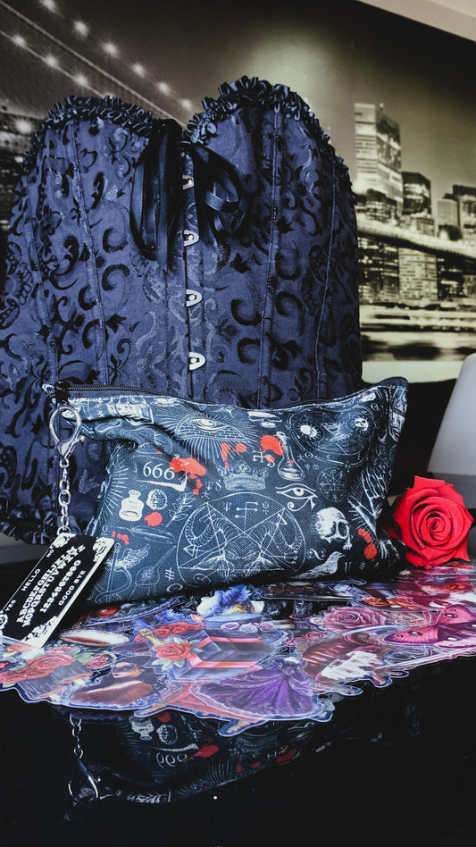 Estuche “Ouija Noir” | Gothic Ouija Board Pouch – Dark Anatomy Halloween Edition 🔮 | 1:1 Limited Edition