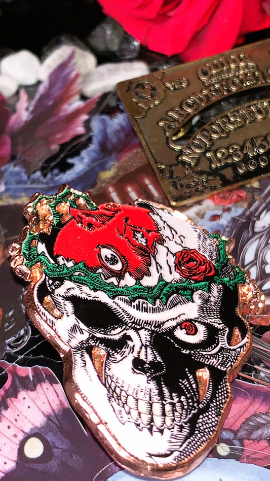🌹💀 Pin “Floral Skull” | Gothic Red & Gold Enamel Pin – Dark Anatomy Halloween Edition 🕸️ | 1:1 Limited Edition