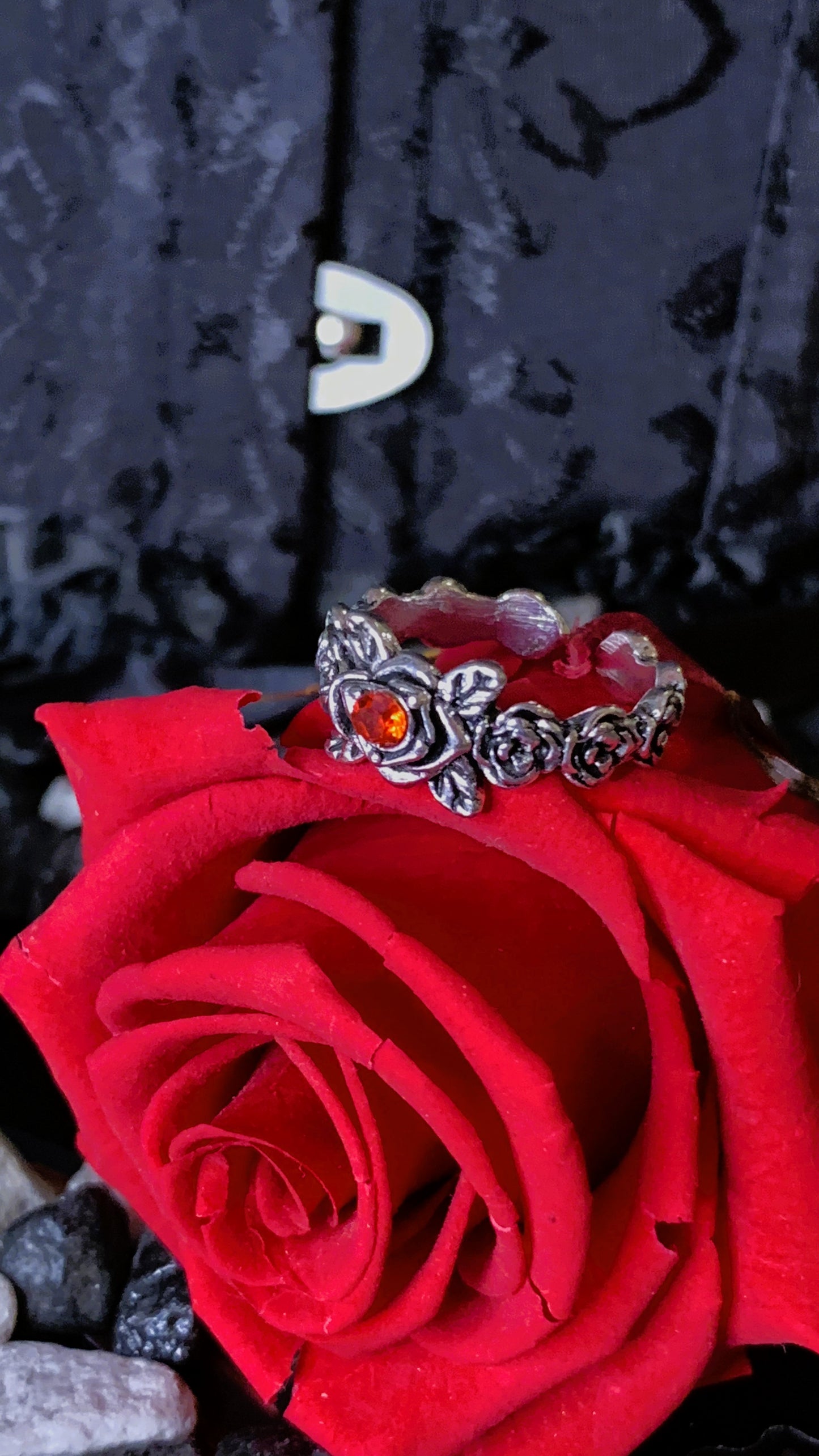 🖤 Pack Gótico “Crimson Faith” | Gothic Heart & Cross Jewelry Set – Dark Anatomy Halloween Edition 🕯️ | 1:1 Limited Edition