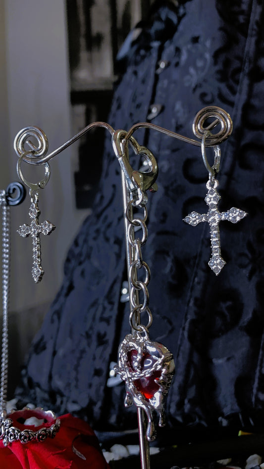 ✝️ Pendientes “Divine Cross” | Gothic Silver Cross Earrings – Dark Anatomy Halloween Edition 🕸️ | 1:1 Limited Edition