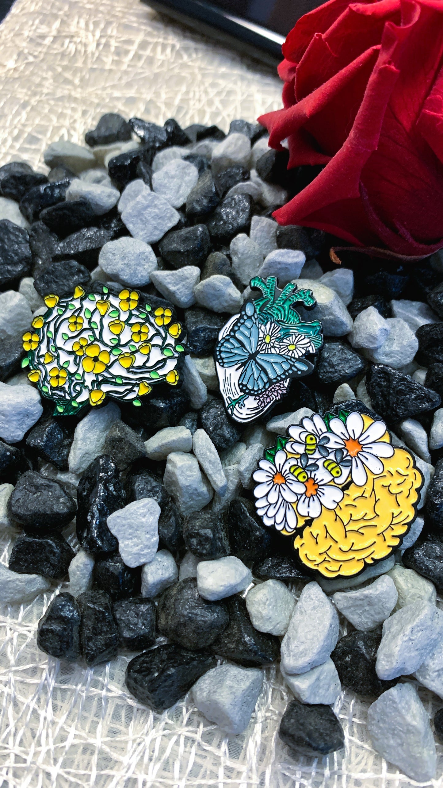 Set de 3 Pins Anatómicos “Floral Anatomy” | Surreal Anatomy Pin Set 1:1 Limited Edition