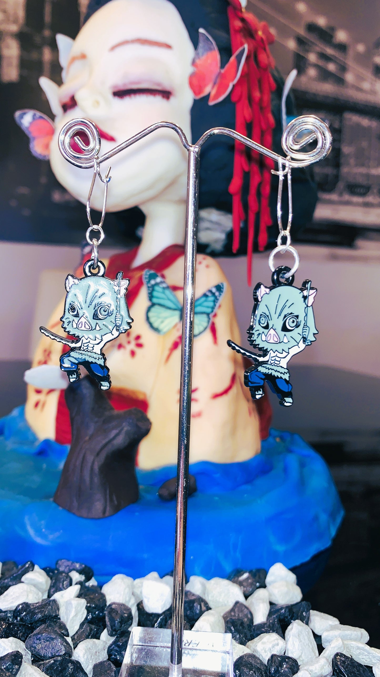 Pack Inosuke Hashibira – Pendientes, Charm & Collar (3 piezas) | Edición Limitada Regalo Otaku