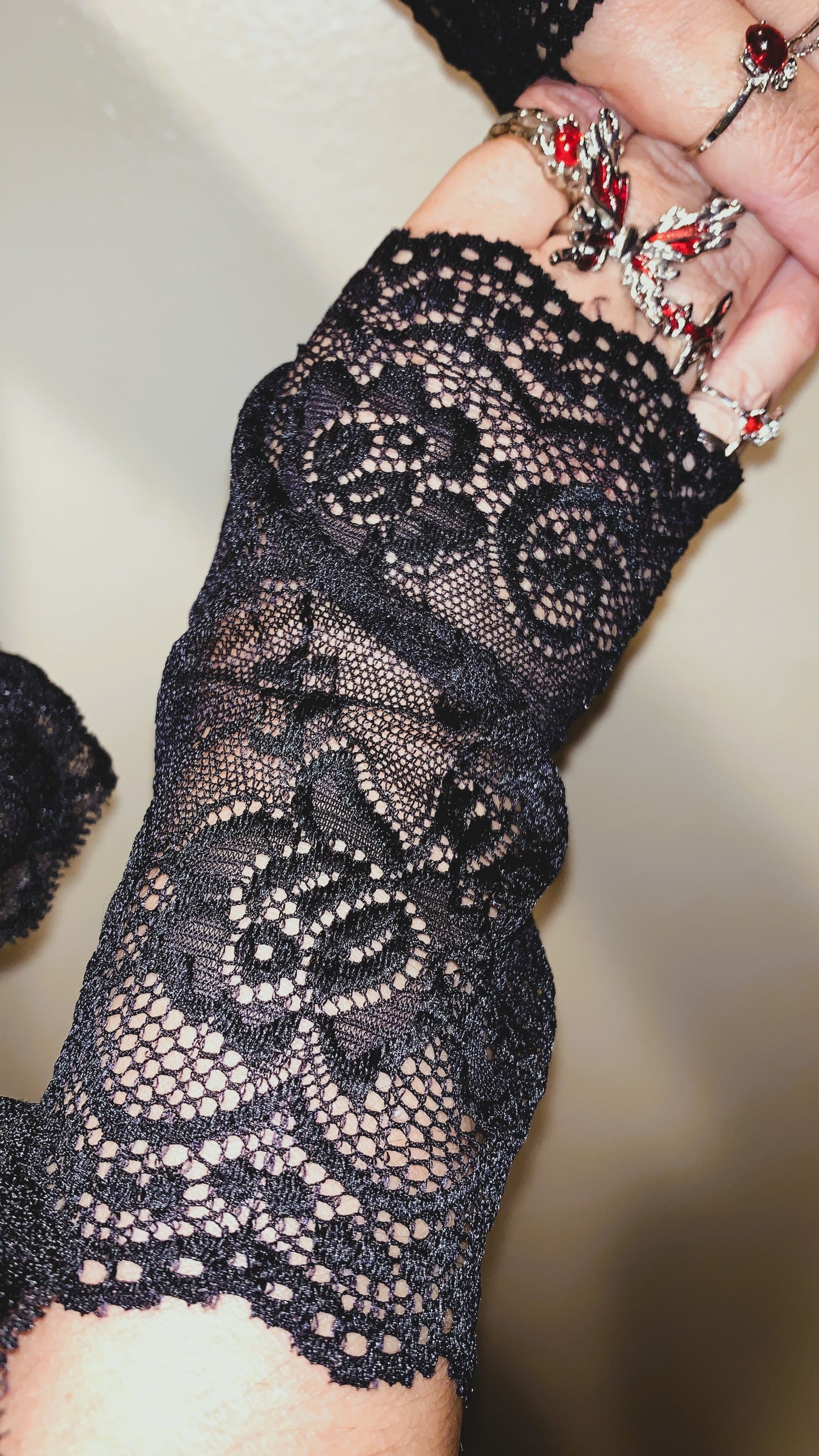 🖤 Guantes “Midnight Lace” | Mangas Góticas de Encaje Negro Estilo Victoriano | Ed. Limitada