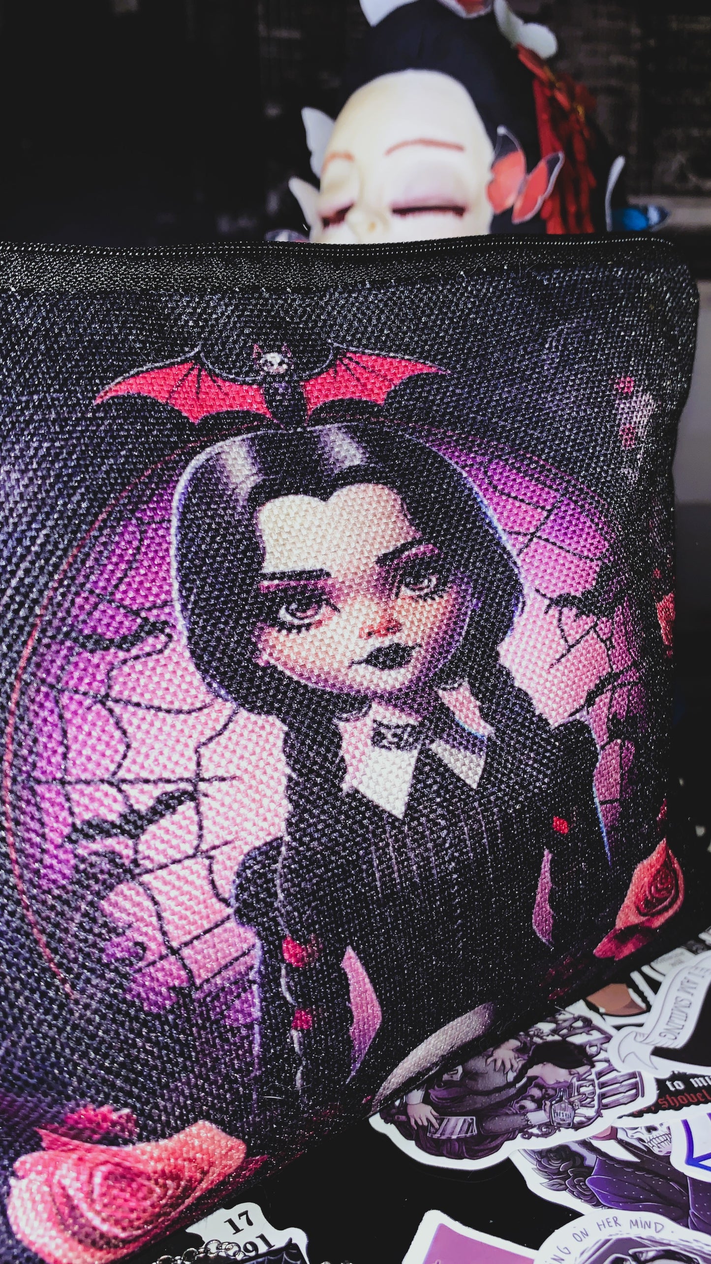 🕷️ Estuche “Wednesday Ouija” | Gothic Pencil Case with Ouija Zipper Charm 🖤 | Dark Anatomy Halloween Edition | Limited 1:1
