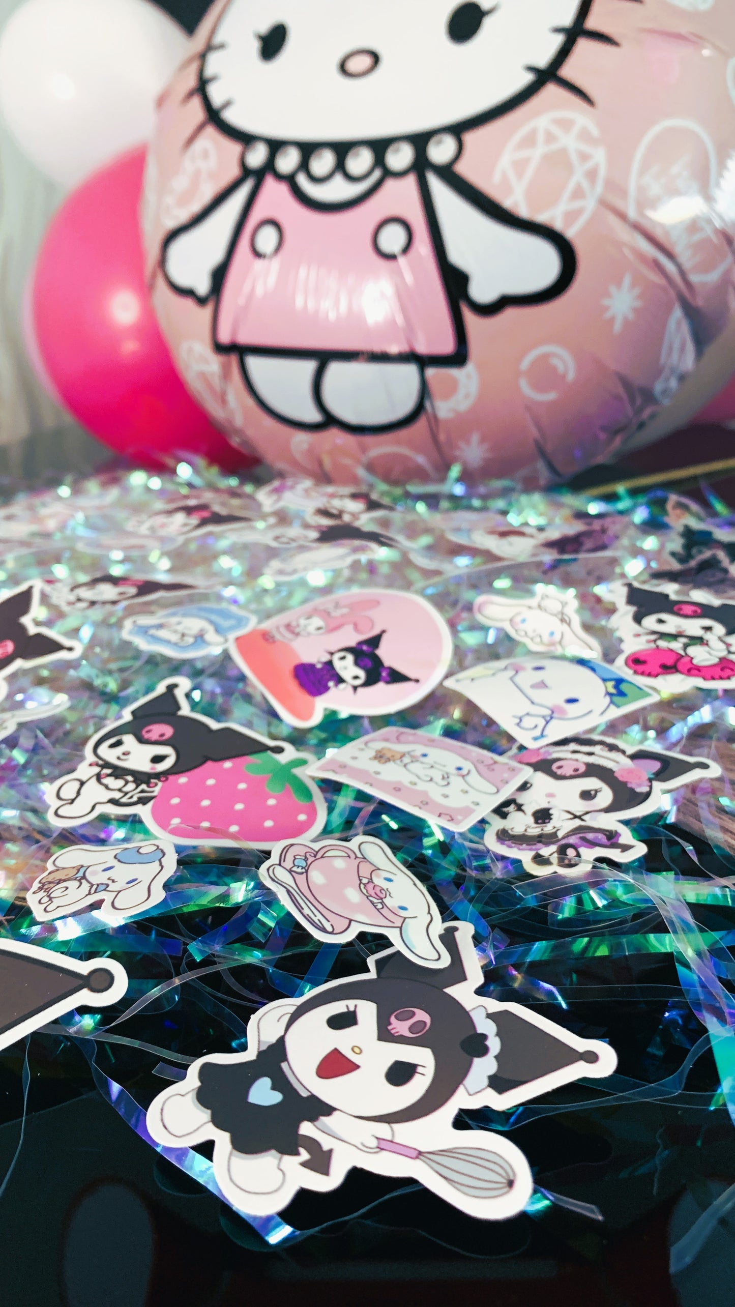 Pack de Stickers Kuromi & Cinnamoroll (25 piezas) | Pegatinas Sanrio Exclusivas + Globo Sanrio GRATIS