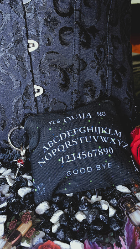 Monedero “Crimson Cross Ouija” | Gothic Coin Purse with Red Gem Cross – Dark Anatomy Halloween Edition 🔮 | 1:1 Limited Edition