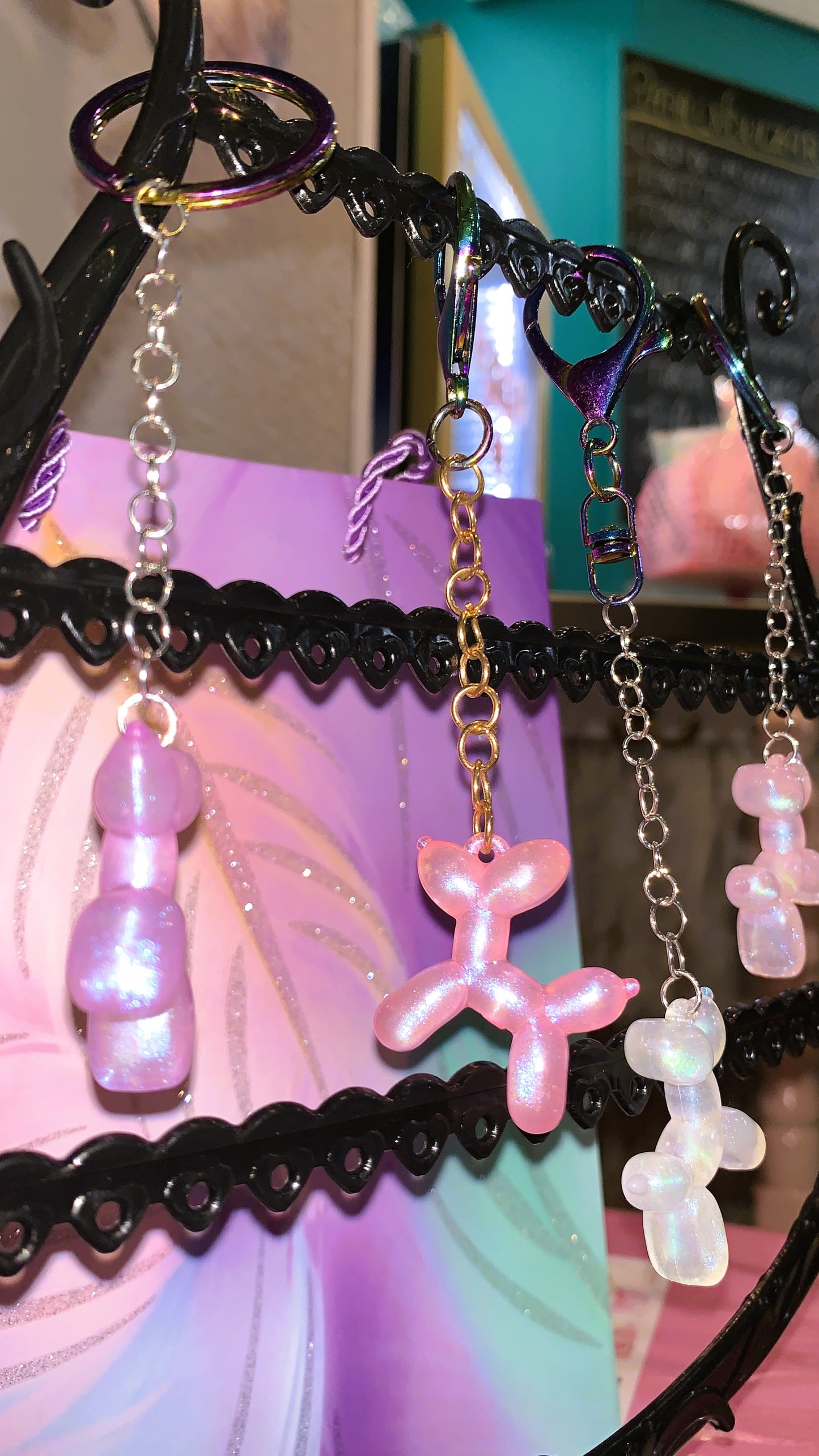 🐩 Llavero Perrito Caniche Kawaii | Kawaii Poodle Keychain – Cute Glitter Edition ✨🌈 | Limited Release