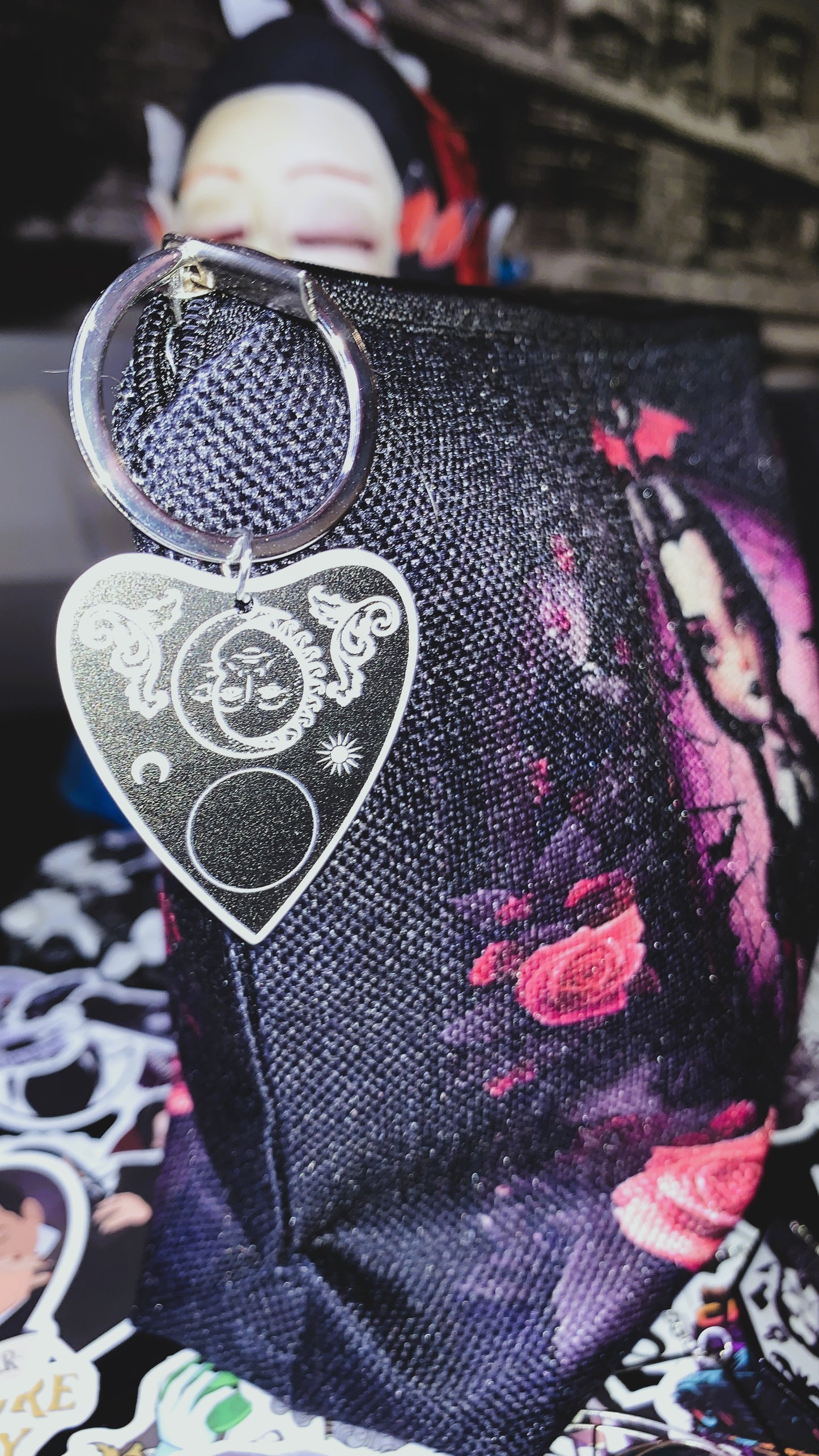 🕷️ Estuche “Wednesday Ouija” | Gothic Pencil Case with Ouija Zipper Charm 🖤 | Dark Anatomy Halloween Edition | Limited 1:1