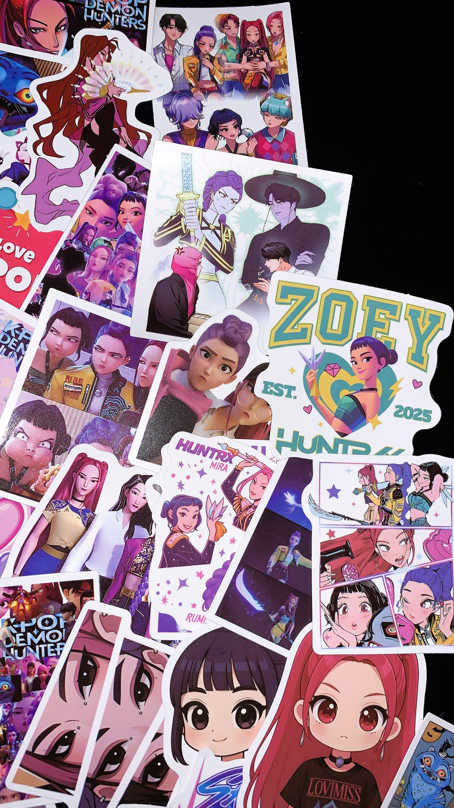 🎤 Pack 25 Stickers “K-Pop Demon Hunters” | K-Pop Movie Vinyl Sticker Set – Cute, Glossy & Collectible | Limited Fans Edition 💜