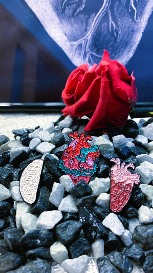 Set de 3 Pins Anatómicos “Mind & Heart” | Surreal Anatomy Pin Set 1:1 Limited Edition