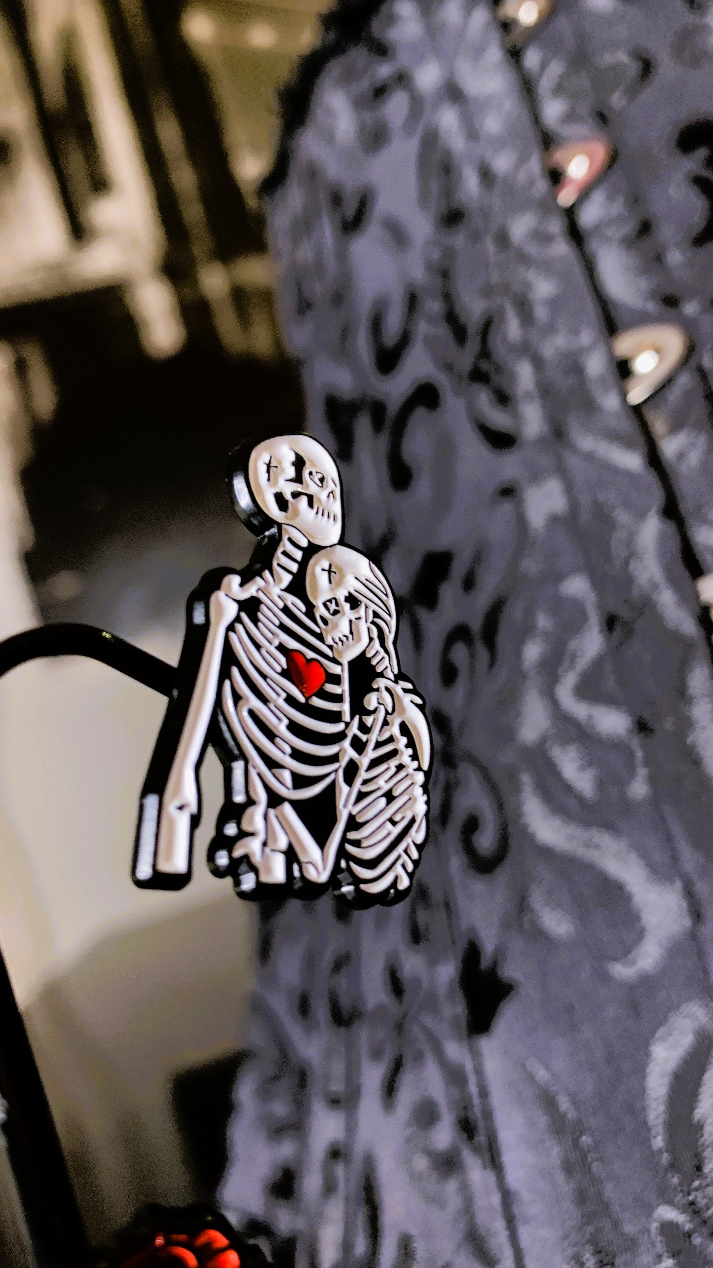 💀 Set “Eternal Love” | 3 Gothic Enamel Pins – Skeleton Lovers + Coffin + Red Rose 🌹 | Dark Anatomy Halloween Edition | Limited 1:1