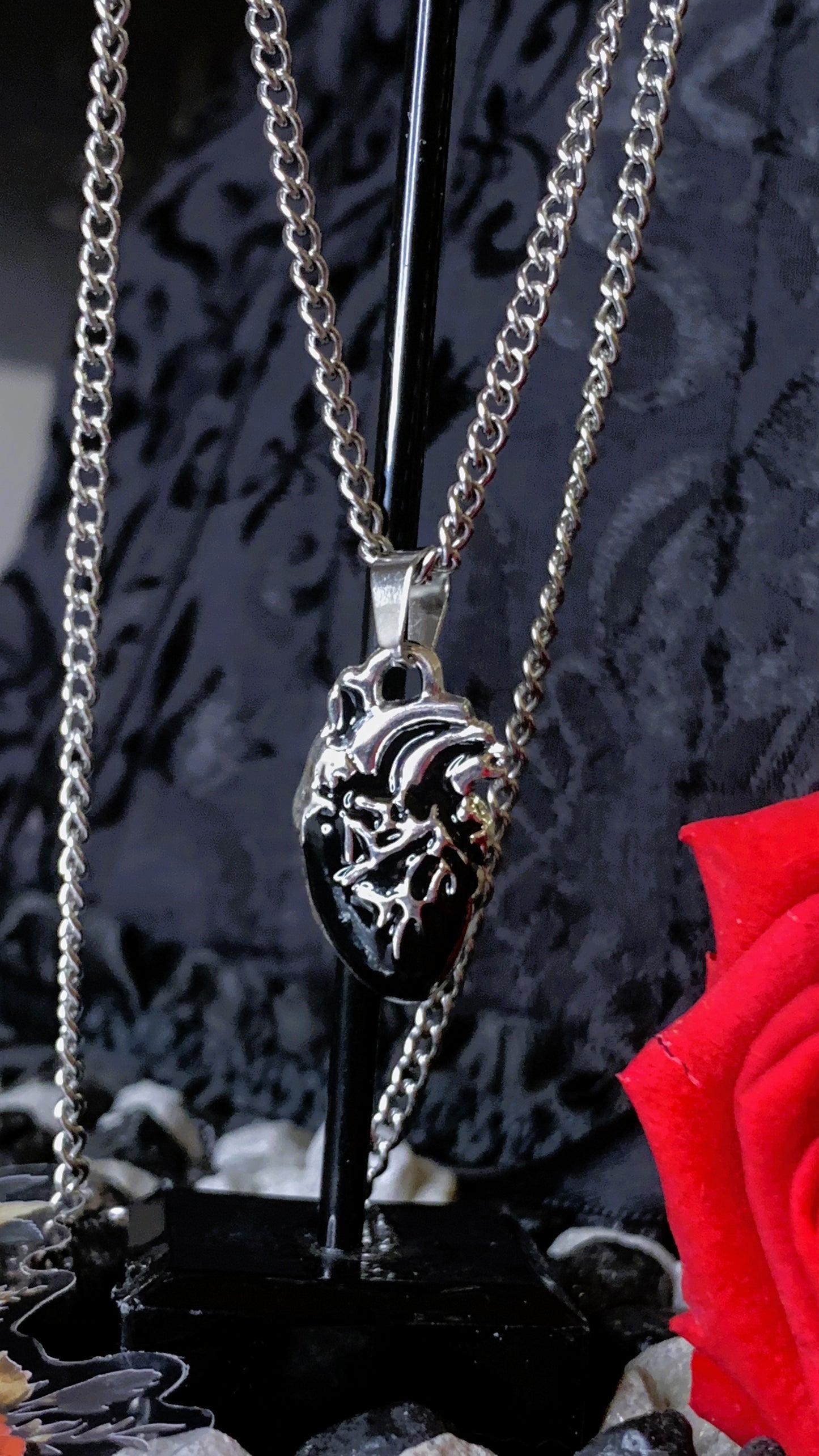 🖤 Pack Gótico “Crimson Faith” | Gothic Heart & Cross Jewelry Set – Dark Anatomy Halloween Edition 🕯️ | 1:1 Limited Edition