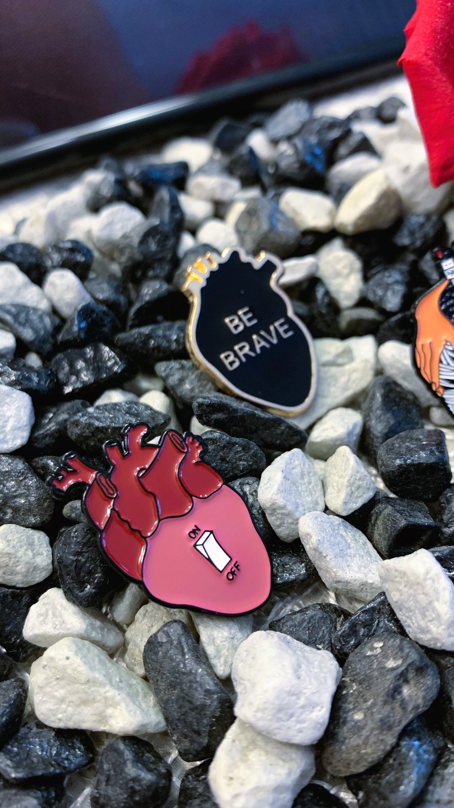 Pack “Brave Heart” | Be Brave + Anatomy Switch + Wired Heart Enamel Pin Set 1:1 Limited Edition