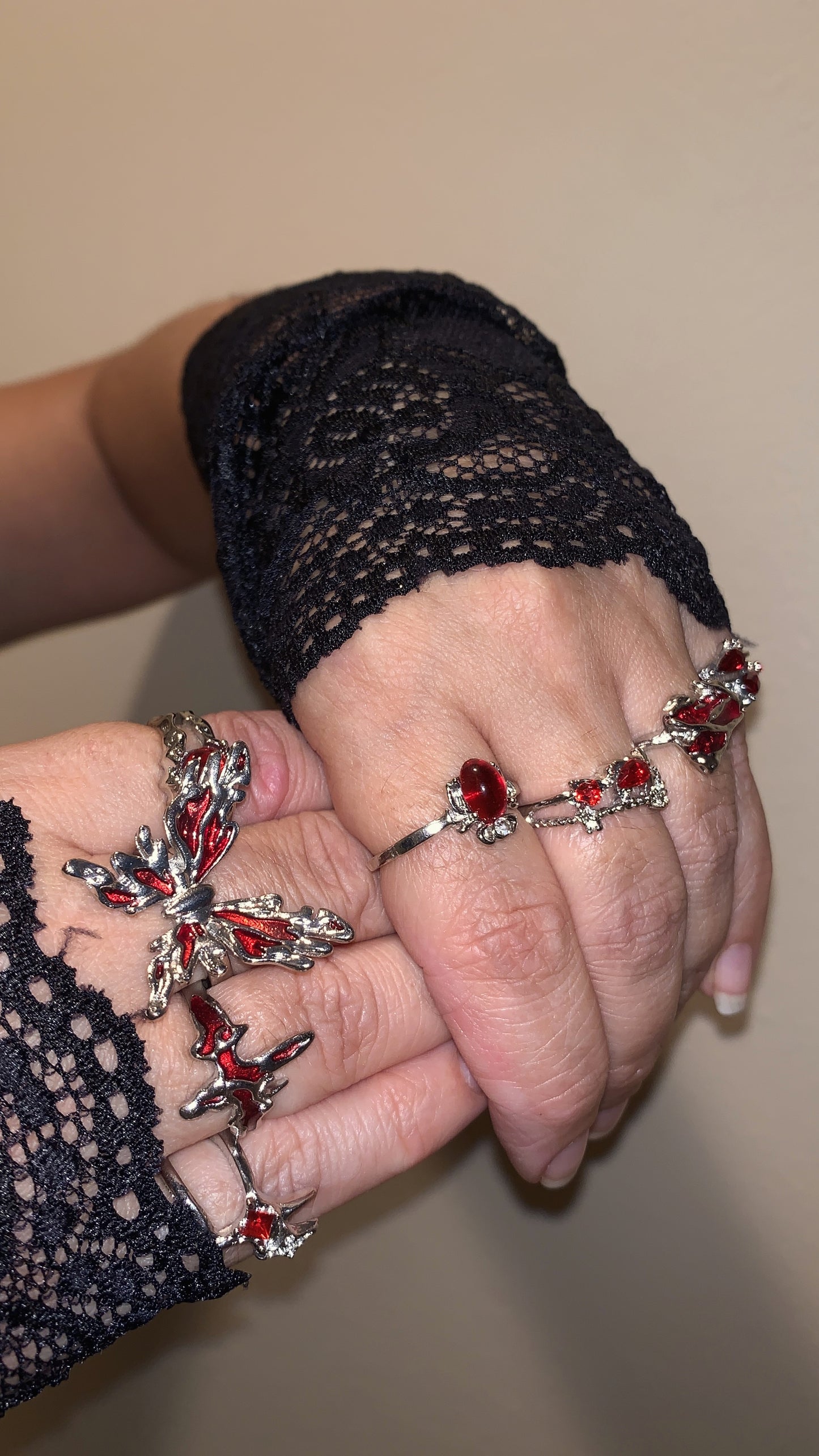 🖤 Guantes “Midnight Lace” | Mangas Góticas de Encaje Negro Estilo Victoriano | Ed. Limitada