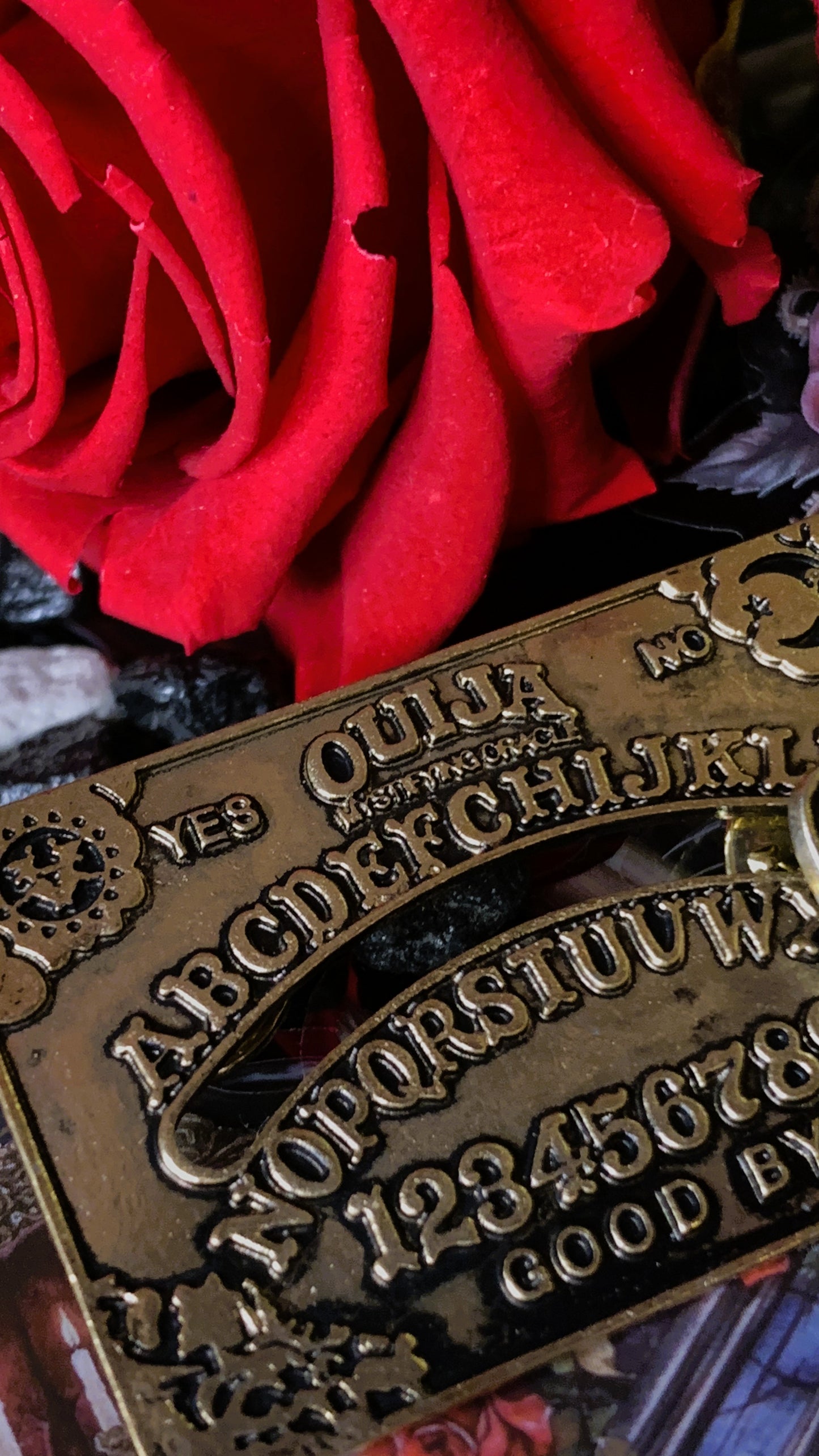 🔮 Pin “Ouija Board Vintage” | Gothic Enamel Pin – Antique Gold Finish | Dark Anatomy Halloween Edition 🕸️ | 1:1 Limited Edition
