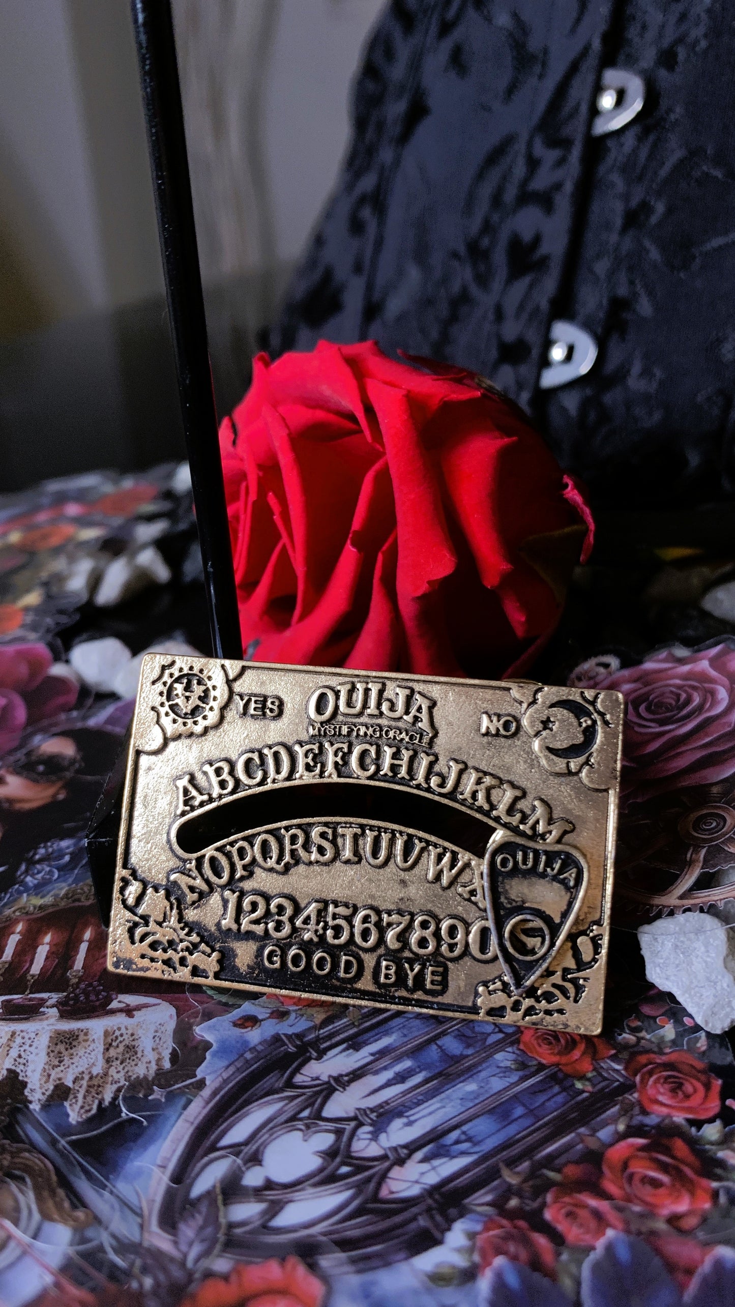 🔮 Pin “Ouija Board Vintage” | Gothic Enamel Pin – Antique Gold Finish | Dark Anatomy Halloween Edition 🕸️ | 1:1 Limited Edition
