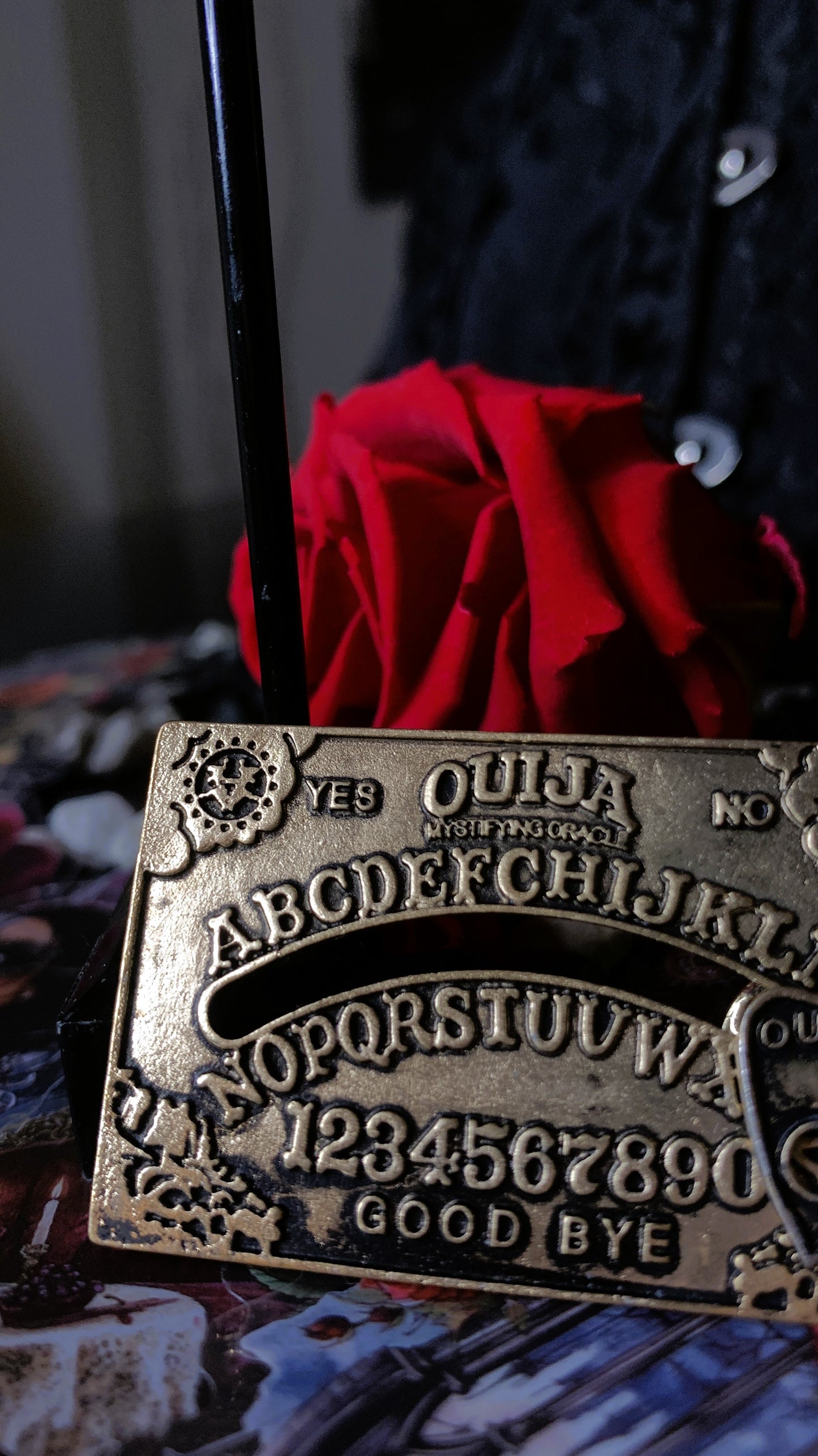 🔮 Pin “Ouija Board Vintage” | Gothic Enamel Pin – Antique Gold Finish | Dark Anatomy Halloween Edition 🕸️ | 1:1 Limited Edition