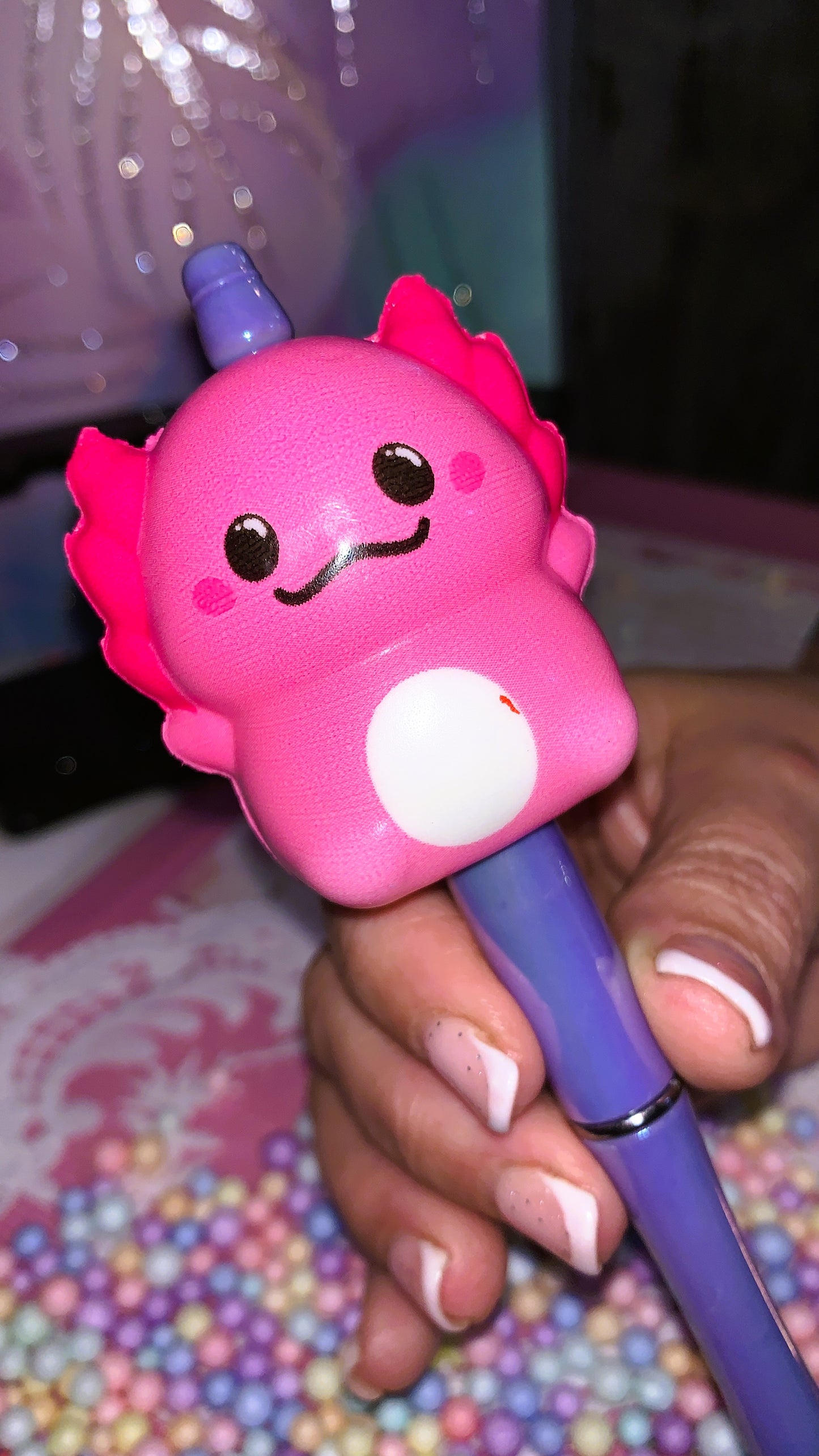 🩷 Bolígrafo Ajolote Squishy | Axolotl Squishy Pen – Cute Kawaii Antistress Edition 🌈✨ | Limited Colors