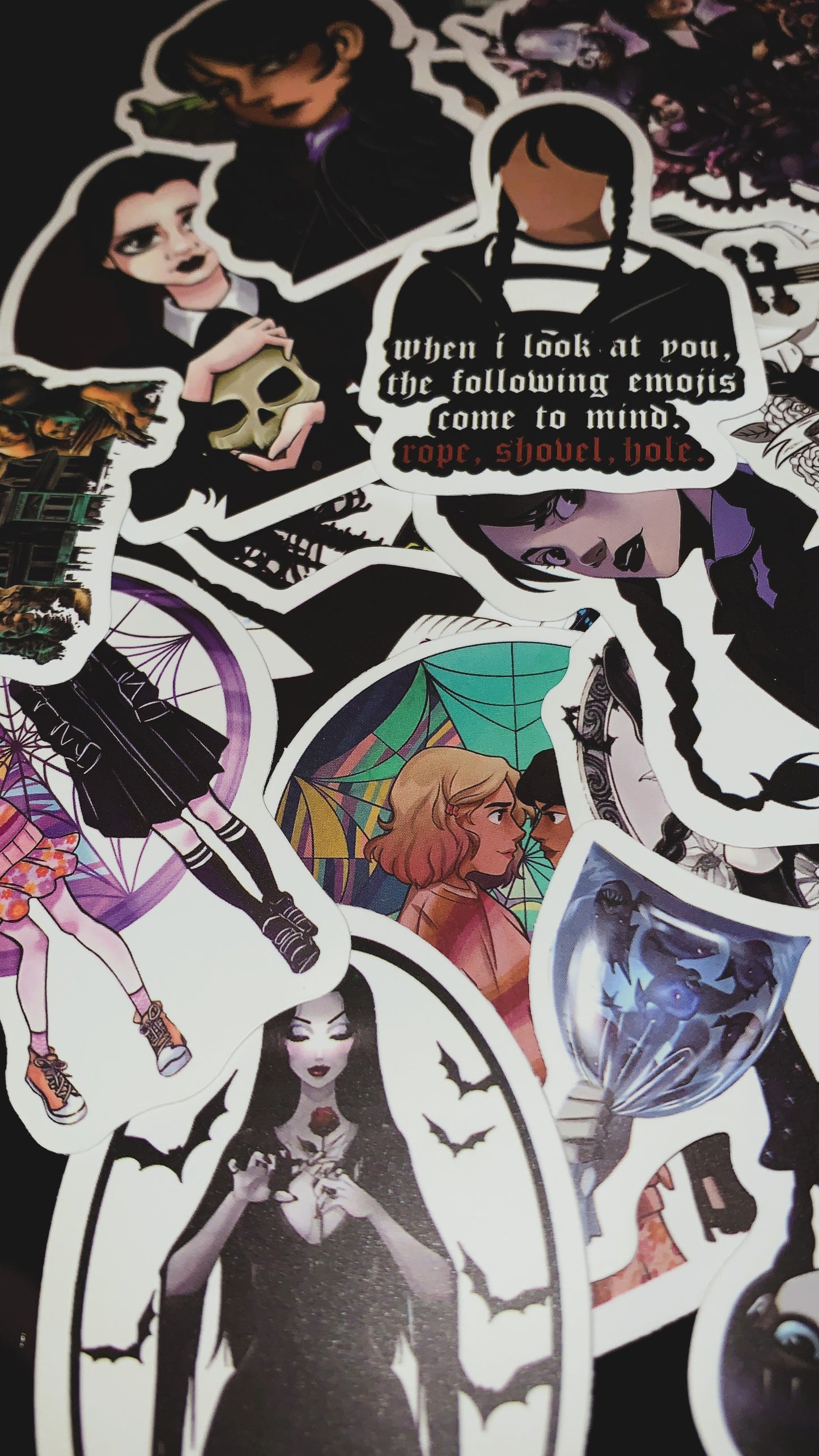 💀 Set de 25 Pegatinas “Wednesday Dark Edition” | Wednesday Gothic Stickers Pack 🕷️ | Addams Family Aesthetic | Limited Collection