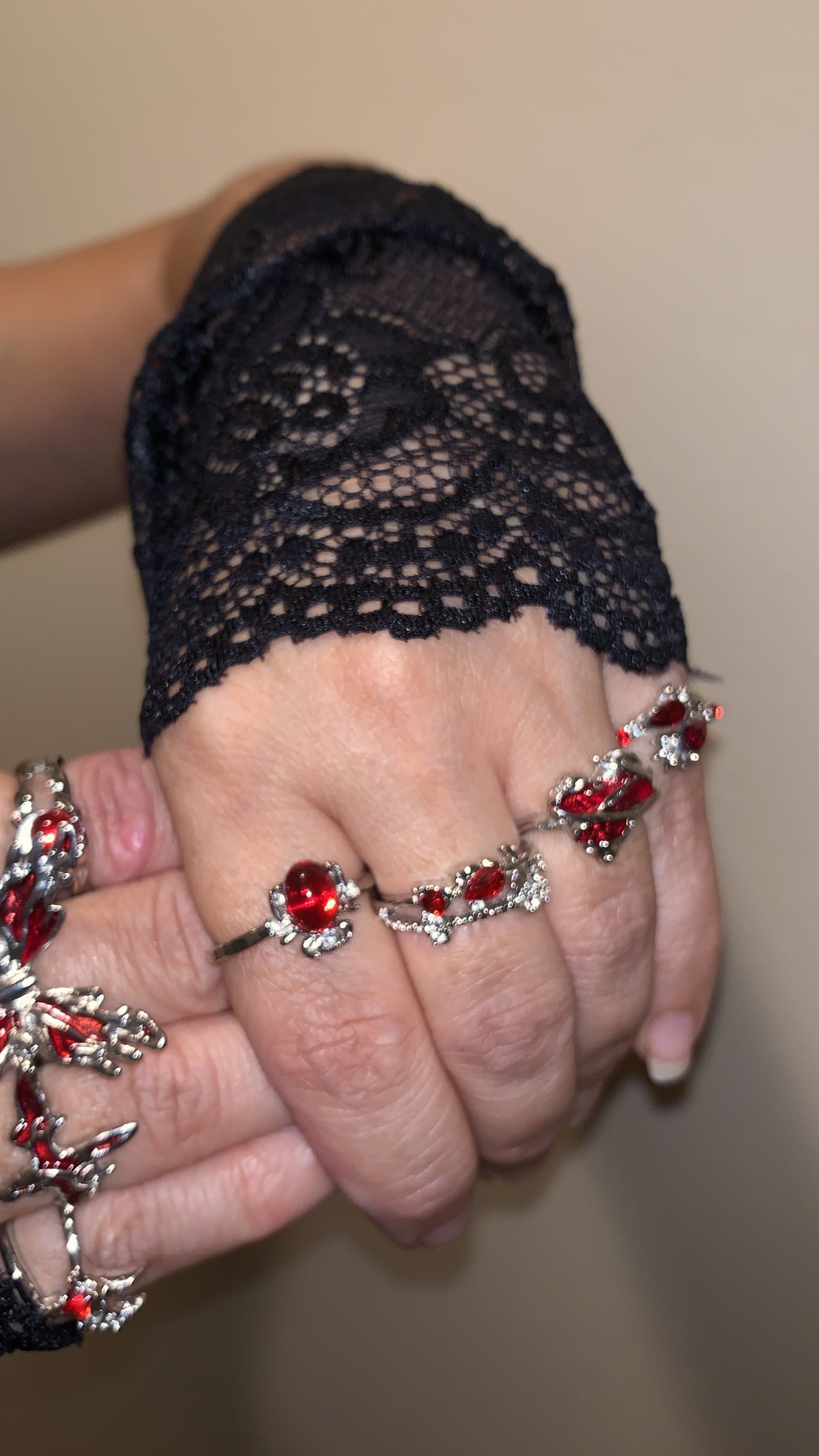 🖤 Guantes “Midnight Lace” | Mangas Góticas de Encaje Negro Estilo Victoriano | Ed. Limitada