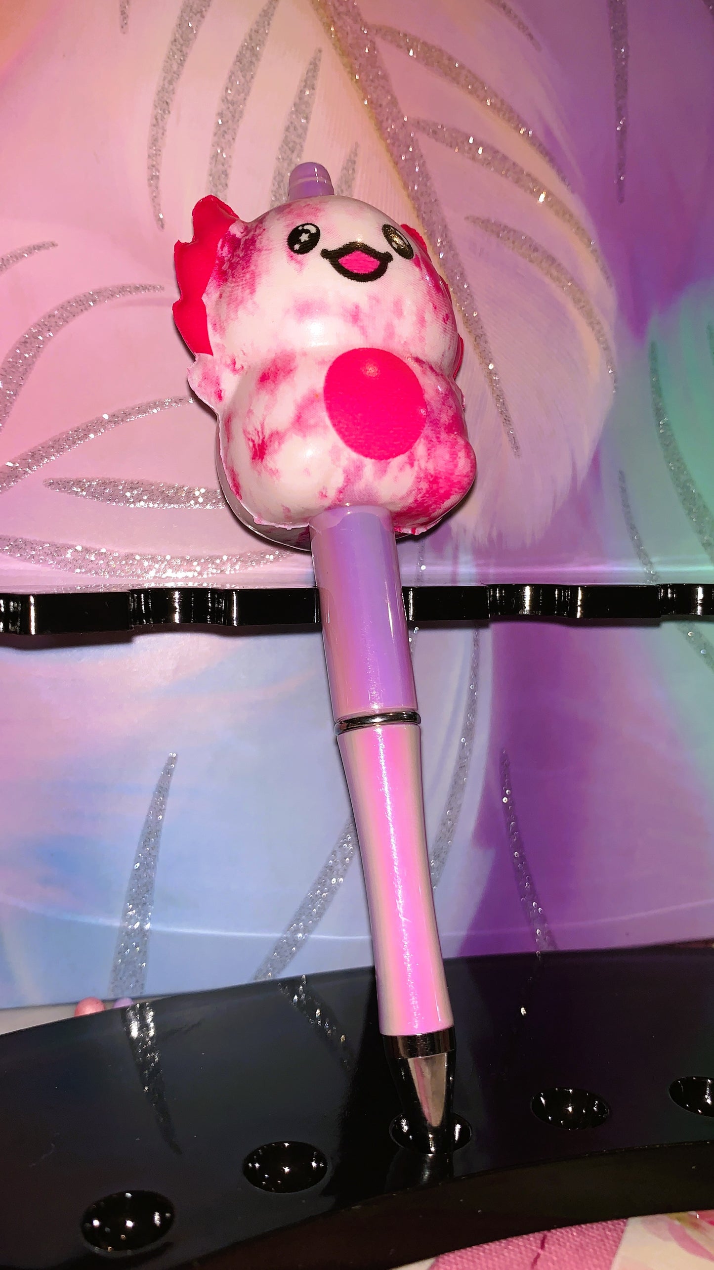 🩷 Bolígrafo Ajolote Squishy | Axolotl Squishy Pen – Cute Kawaii Antistress Edition 🌈✨ | Limited Colors