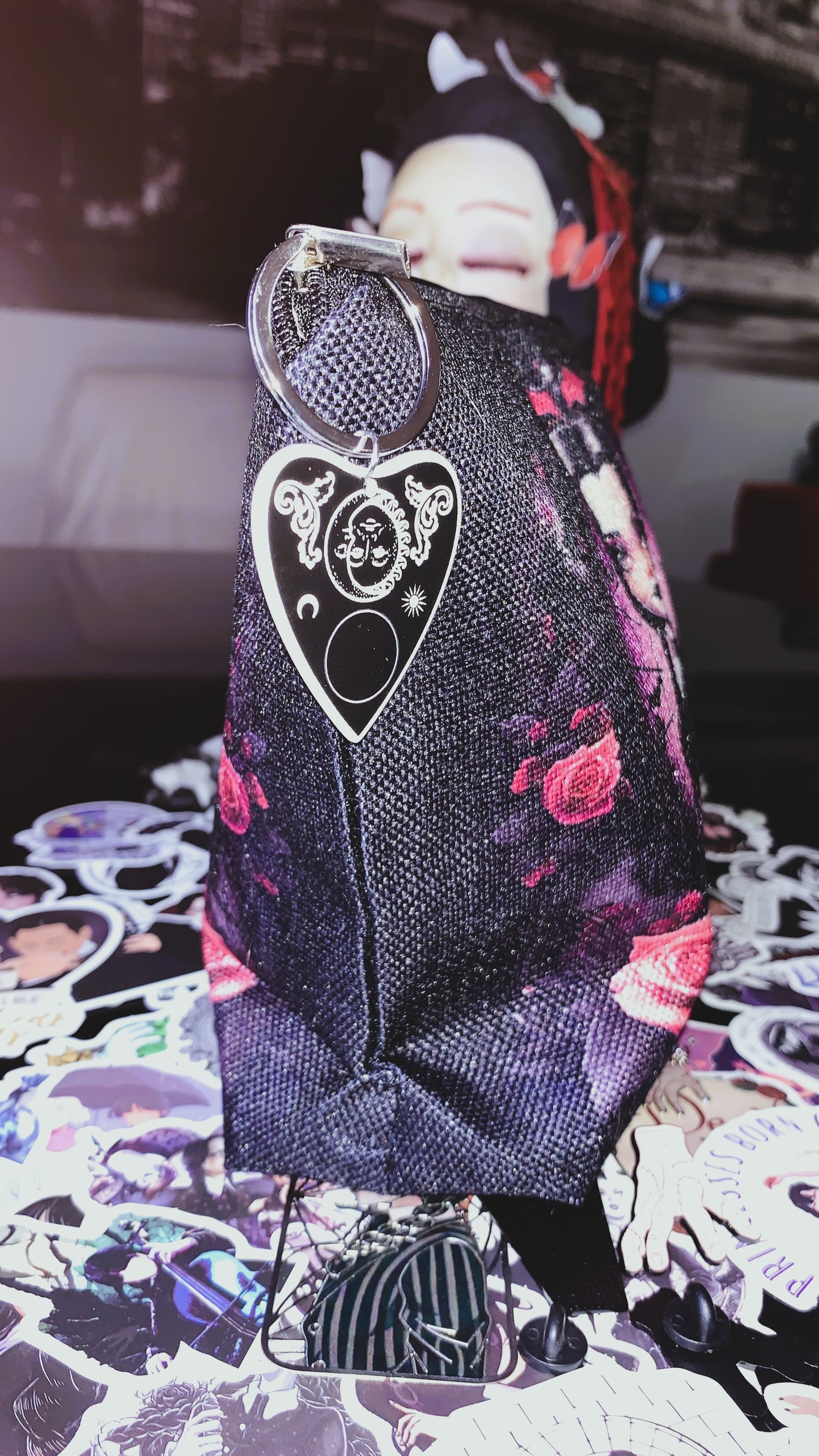 🕷️ Estuche “Wednesday Ouija” | Gothic Pencil Case with Ouija Zipper Charm 🖤 | Dark Anatomy Halloween Edition | Limited 1:1