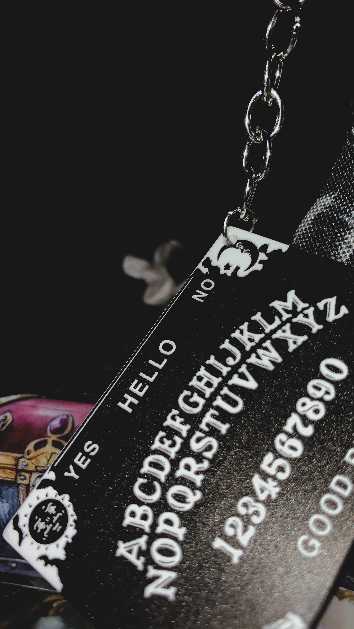 Estuche “Ouija Noir” | Gothic Ouija Board Pouch – Dark Anatomy Halloween Edition 🔮 | 1:1 Limited Edition