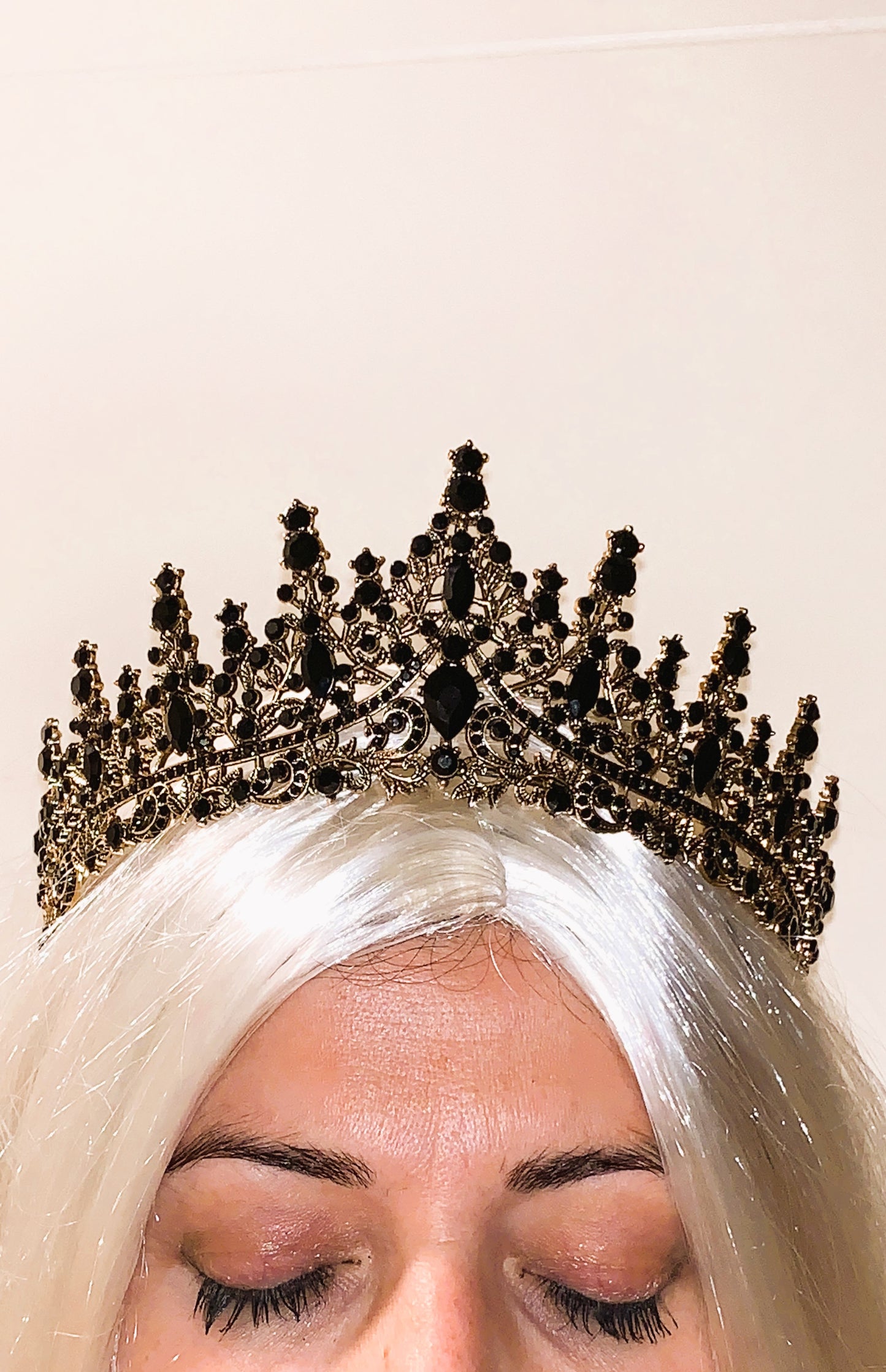 👑 Corona “Dark Empress” Dorada & Negra | Gothic Royal Crown ✨ | Luxury Halloween Edition | MedPins Limited 1:1