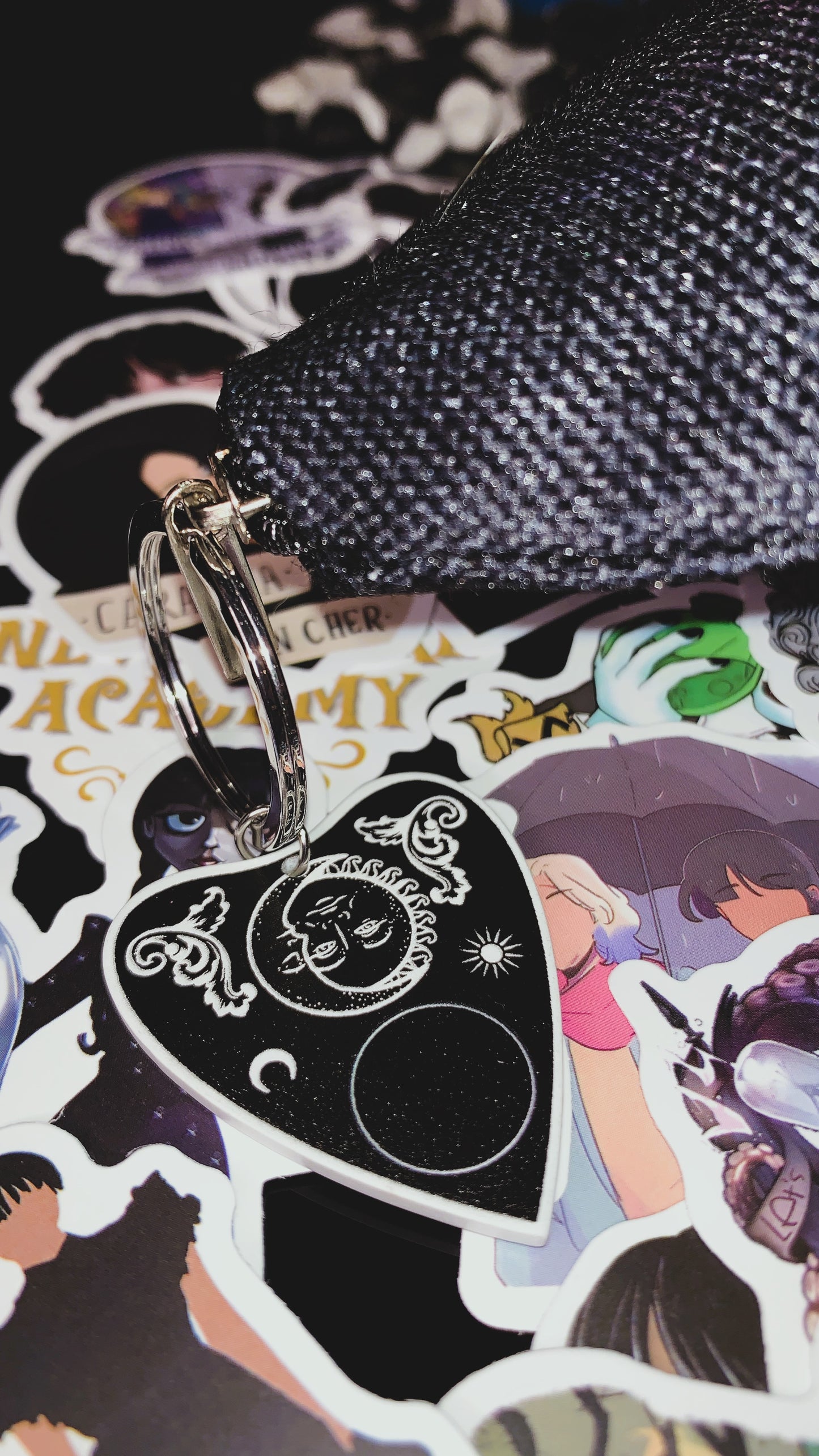 🕷️ Estuche “Wednesday Ouija” | Gothic Pencil Case with Ouija Zipper Charm 🖤 | Dark Anatomy Halloween Edition | Limited 1:1
