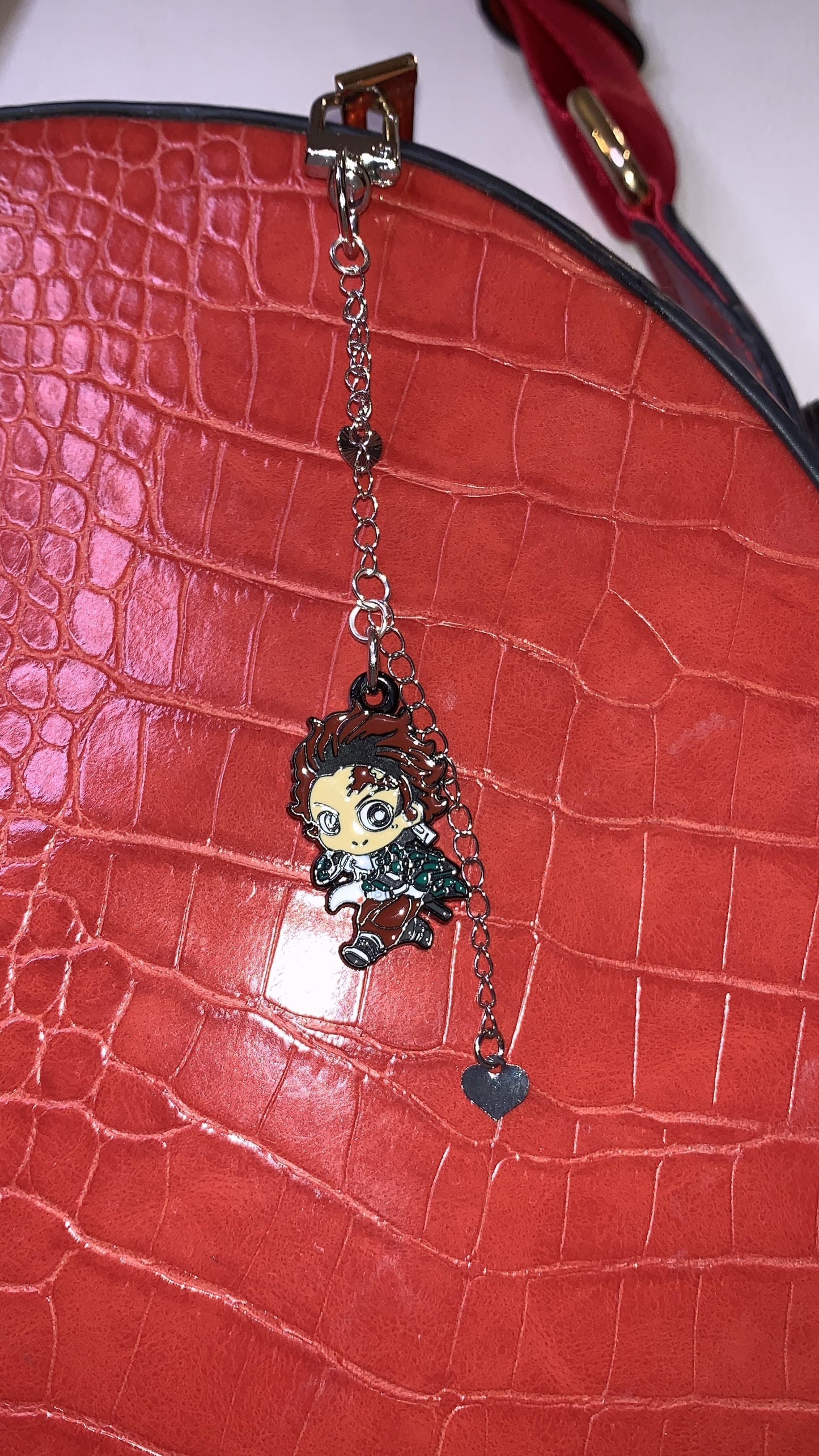 Set de Joyería Demon Slayer – Pendientes Tanjiro + Charm + Collar (4 piezas) | Edición Limitada Regalo Otaku