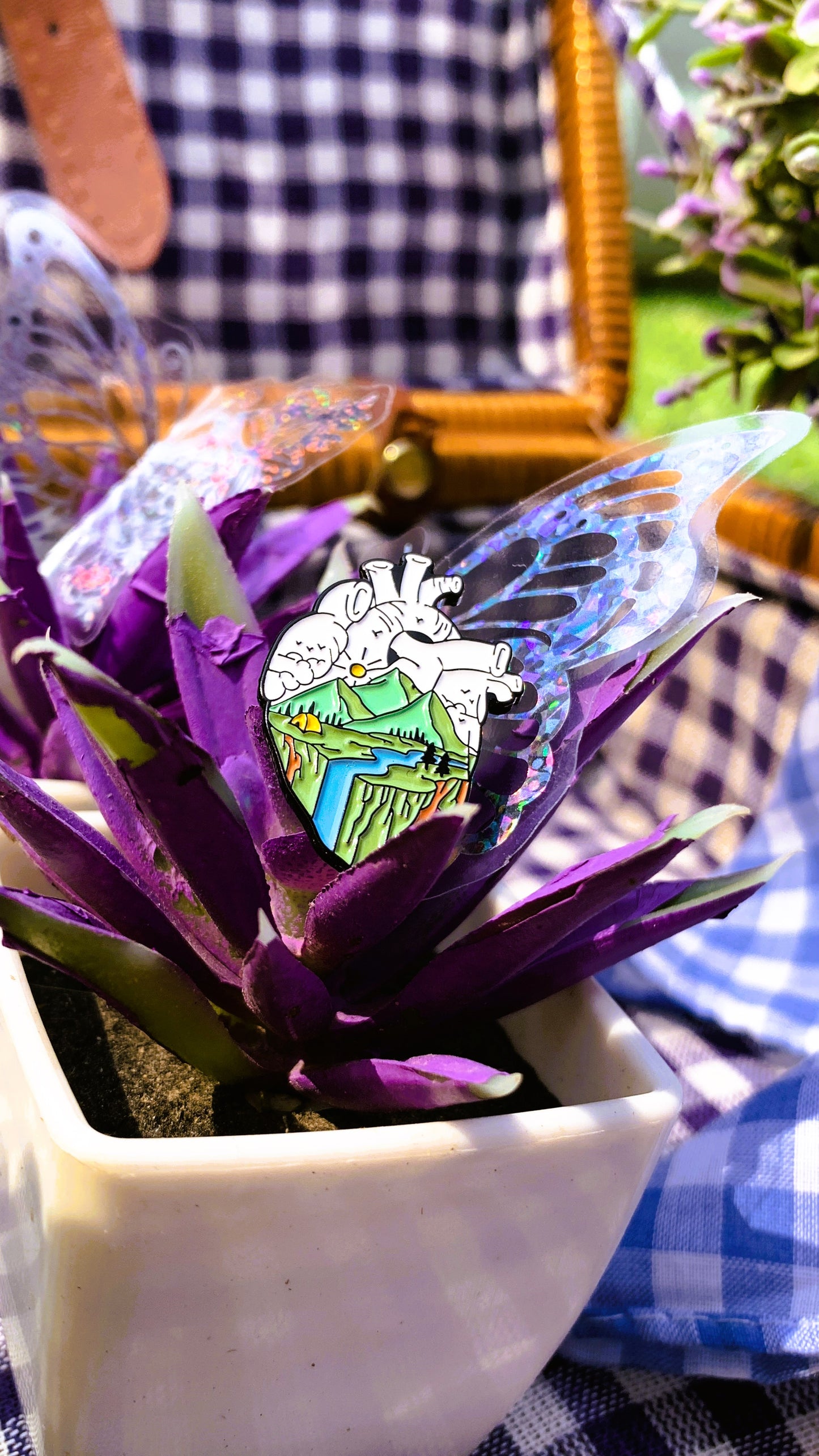 Set de Pins Aventura de Camping (3 piezas) – Hoguera Nocturna, Montaña & Río, Furgoneta Camper | Regalo para Amantes de la Naturaleza, Excursionistas y Vanlife