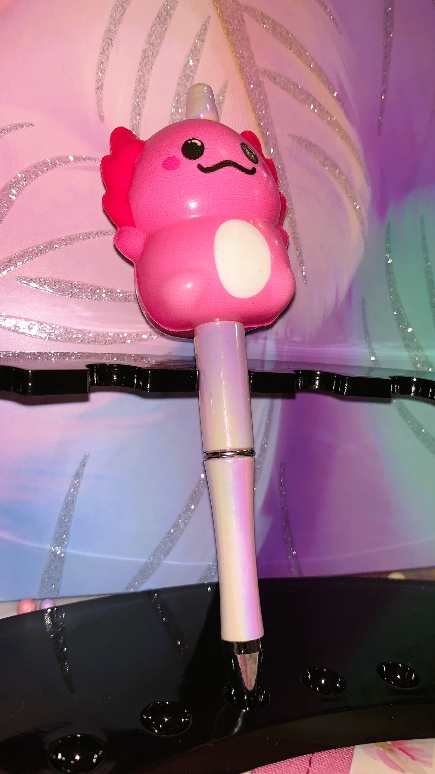 🩷 Bolígrafo Ajolote Squishy | Axolotl Squishy Pen – Cute Kawaii Antistress Edition 🌈✨ | Limited Colors