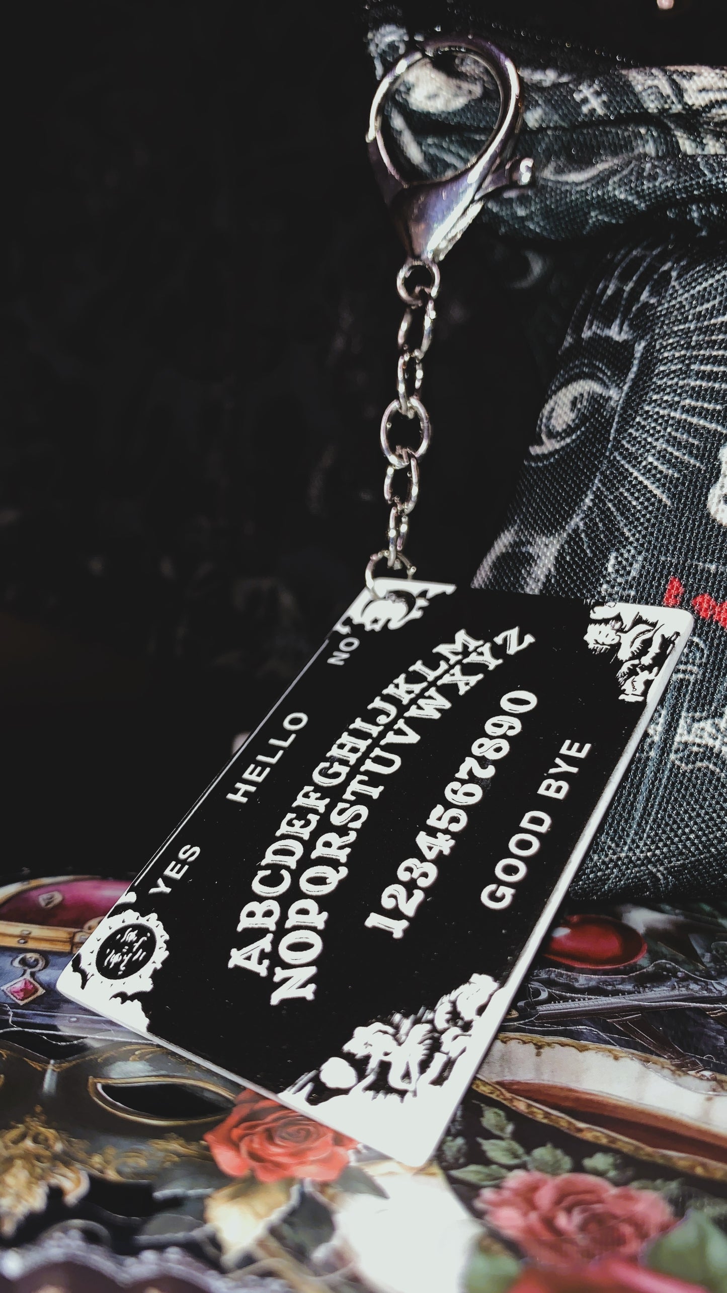 Estuche “Ouija Noir” | Gothic Ouija Board Pouch – Dark Anatomy Halloween Edition 🔮 | 1:1 Limited Edition