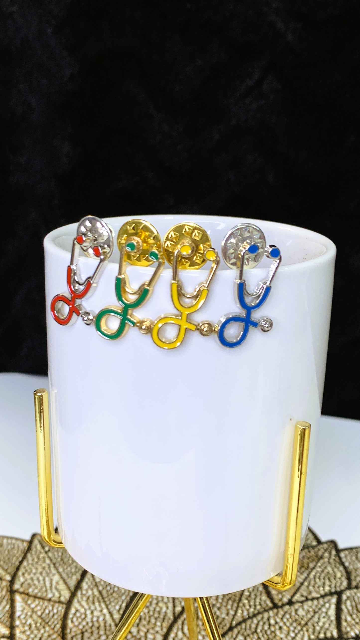 Pins Estetoscopio Clínico | Clinical Stethoscope Enamel Pin Collection | Limited 1:1 Edition Clinical Stethoscope Enamel Pin Collection | Limited 1:1 Edition | MedPins