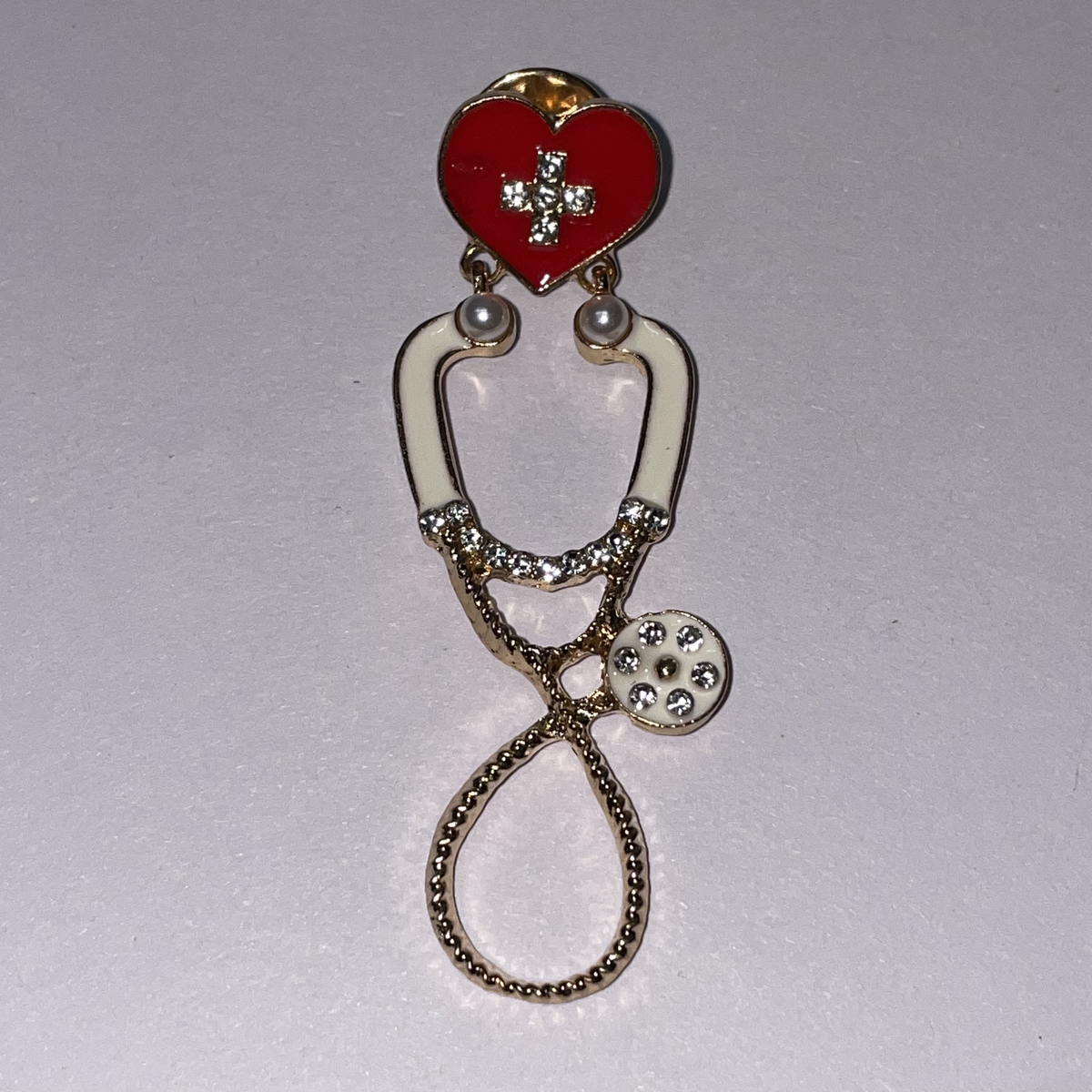 Pin Corazón Cruz Médica de MedPins