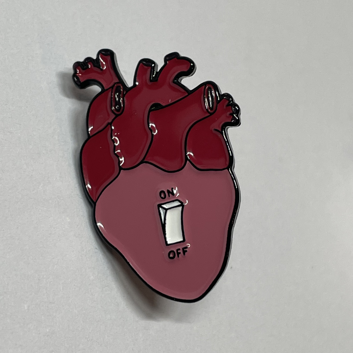 Pin Corazón encendido de MedPins