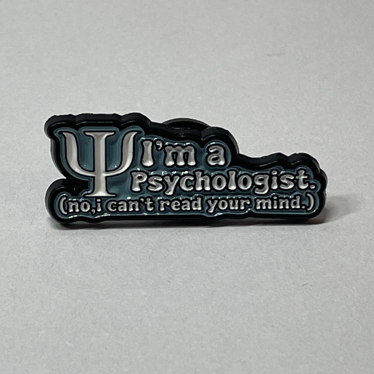 Pin Mente analítica Read Between Minds de MedPins